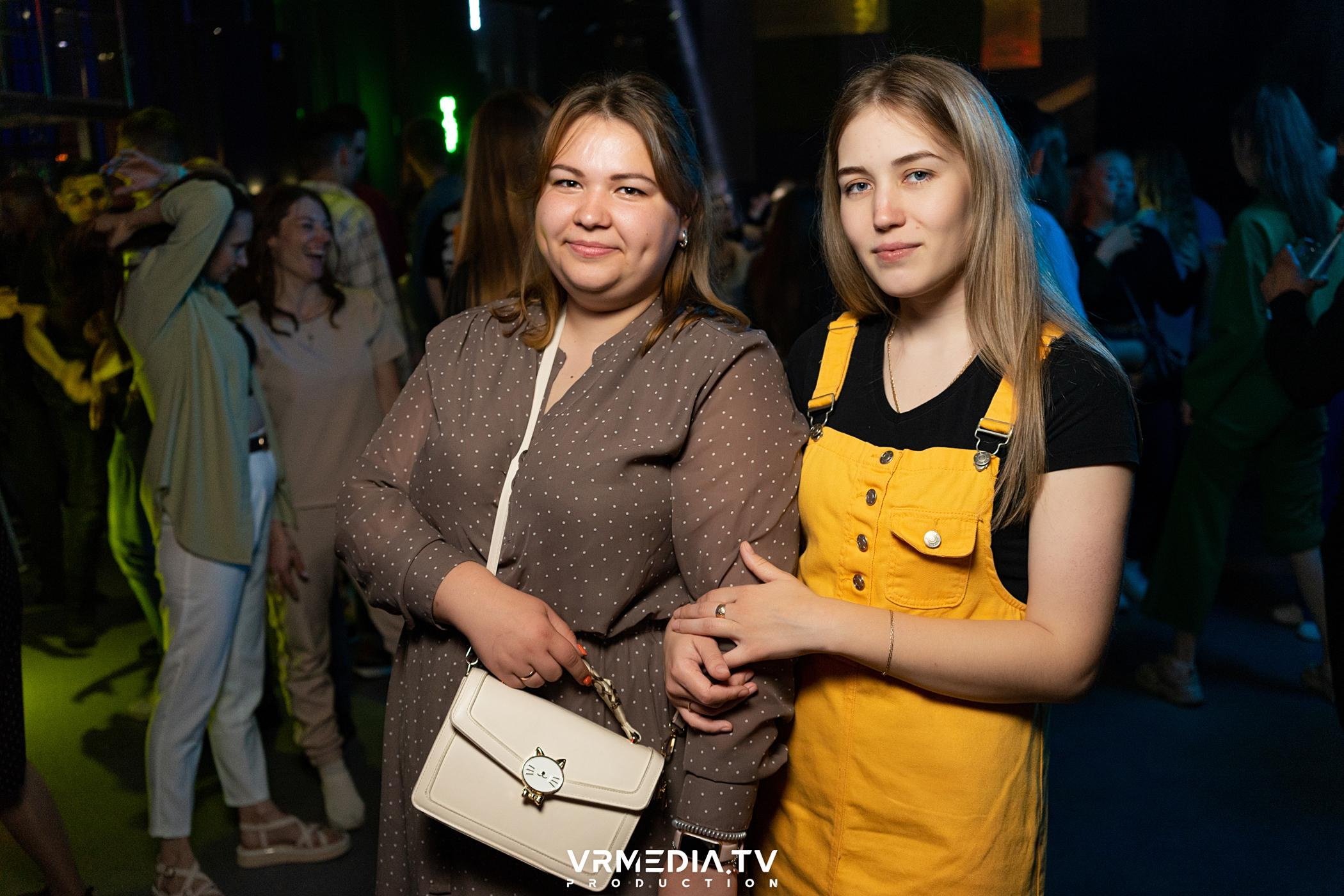 Выходные в баре «DOSKI»