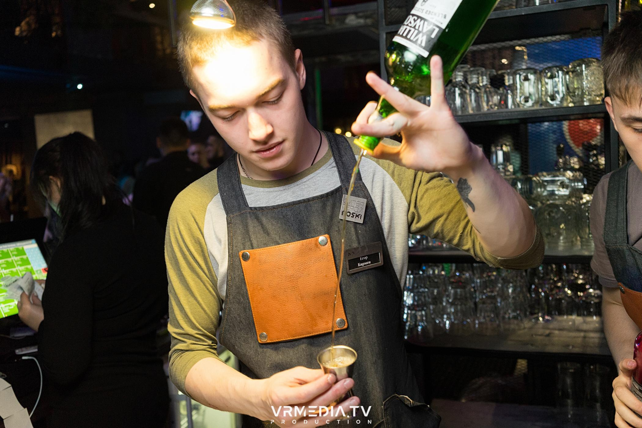 Выходные в баре «DOSKI»