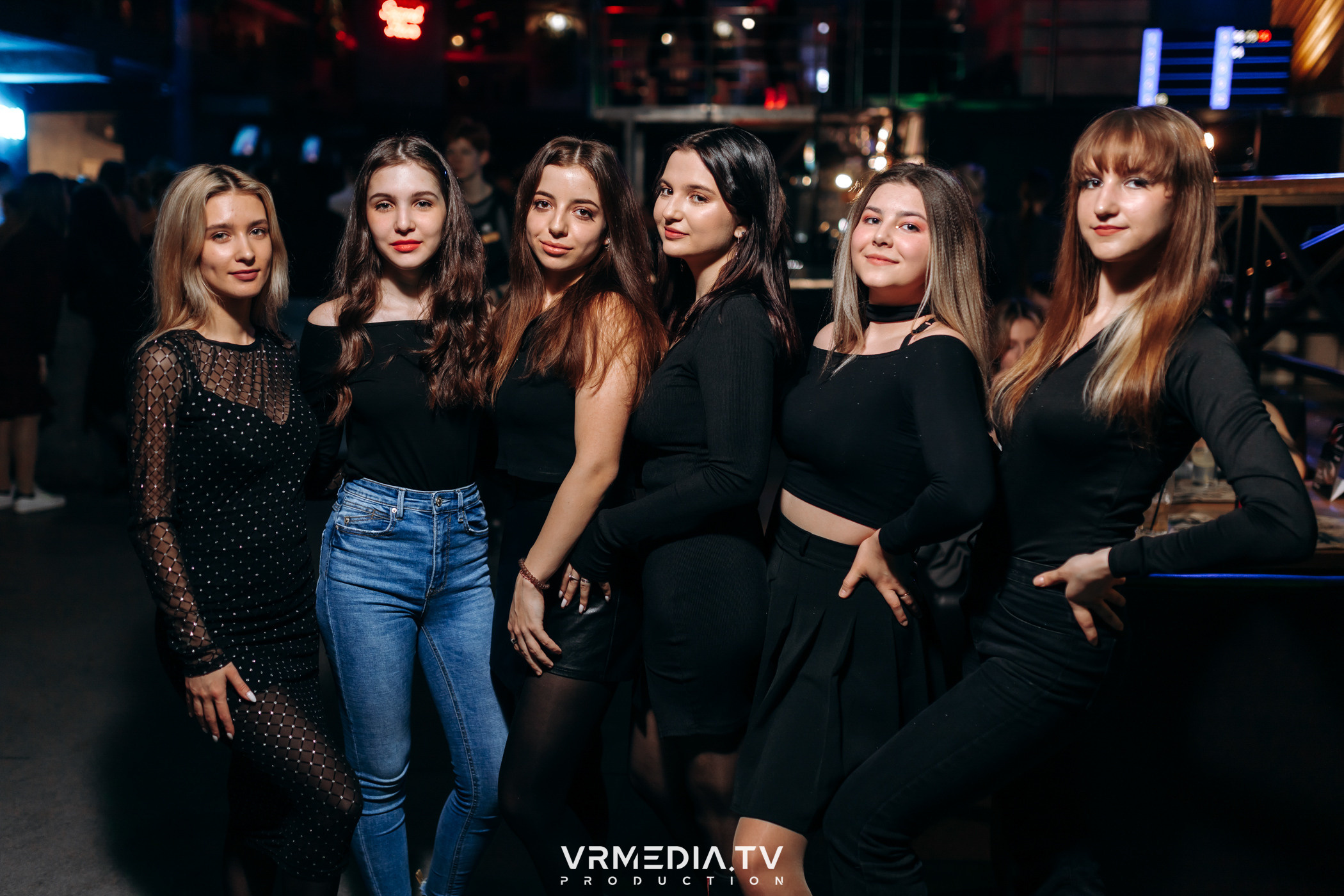 Выходные в баре «DOSKI»