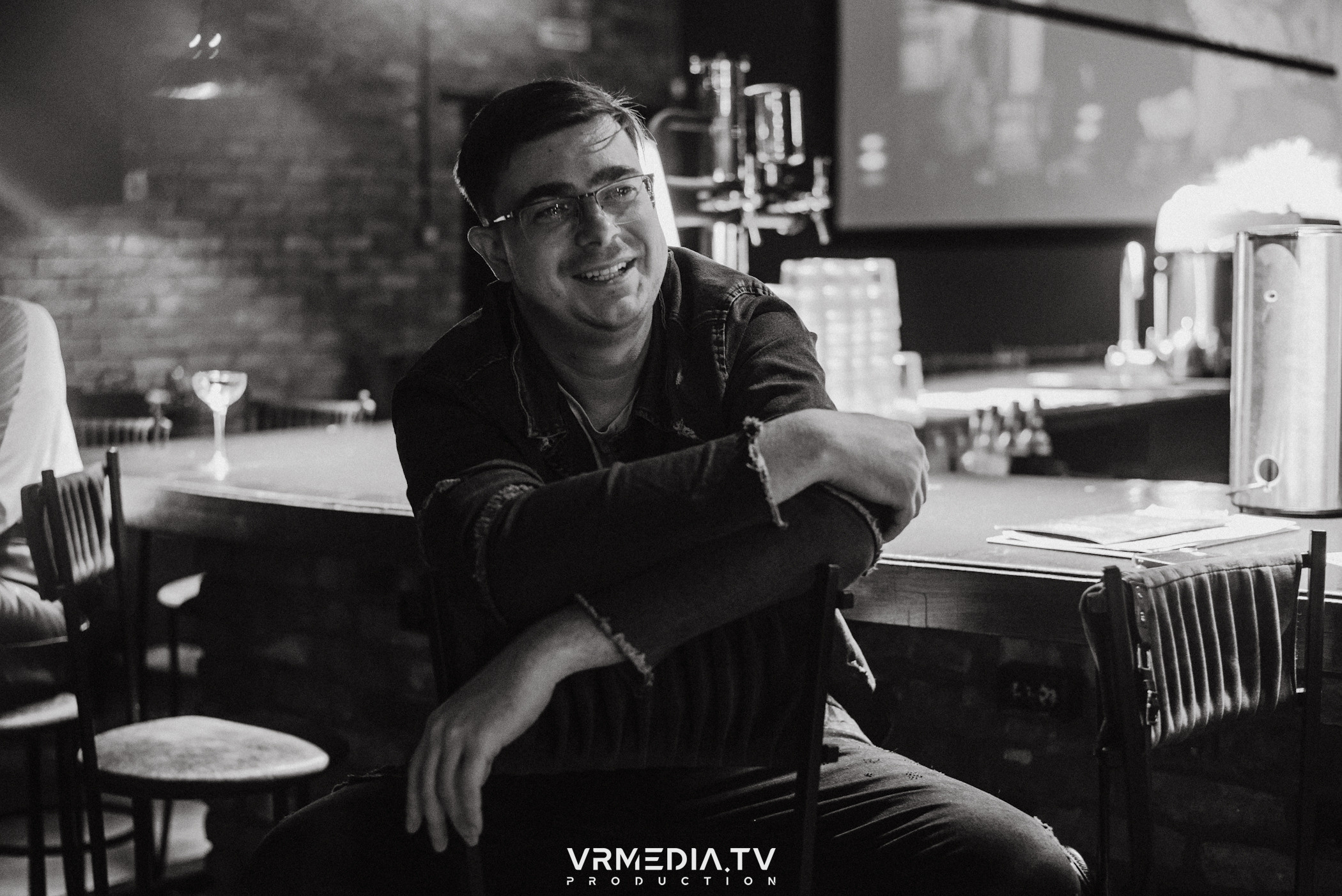 «ДАВАЙ ЧЕСТНО?» в баре-рюмочной «ТОЛК»