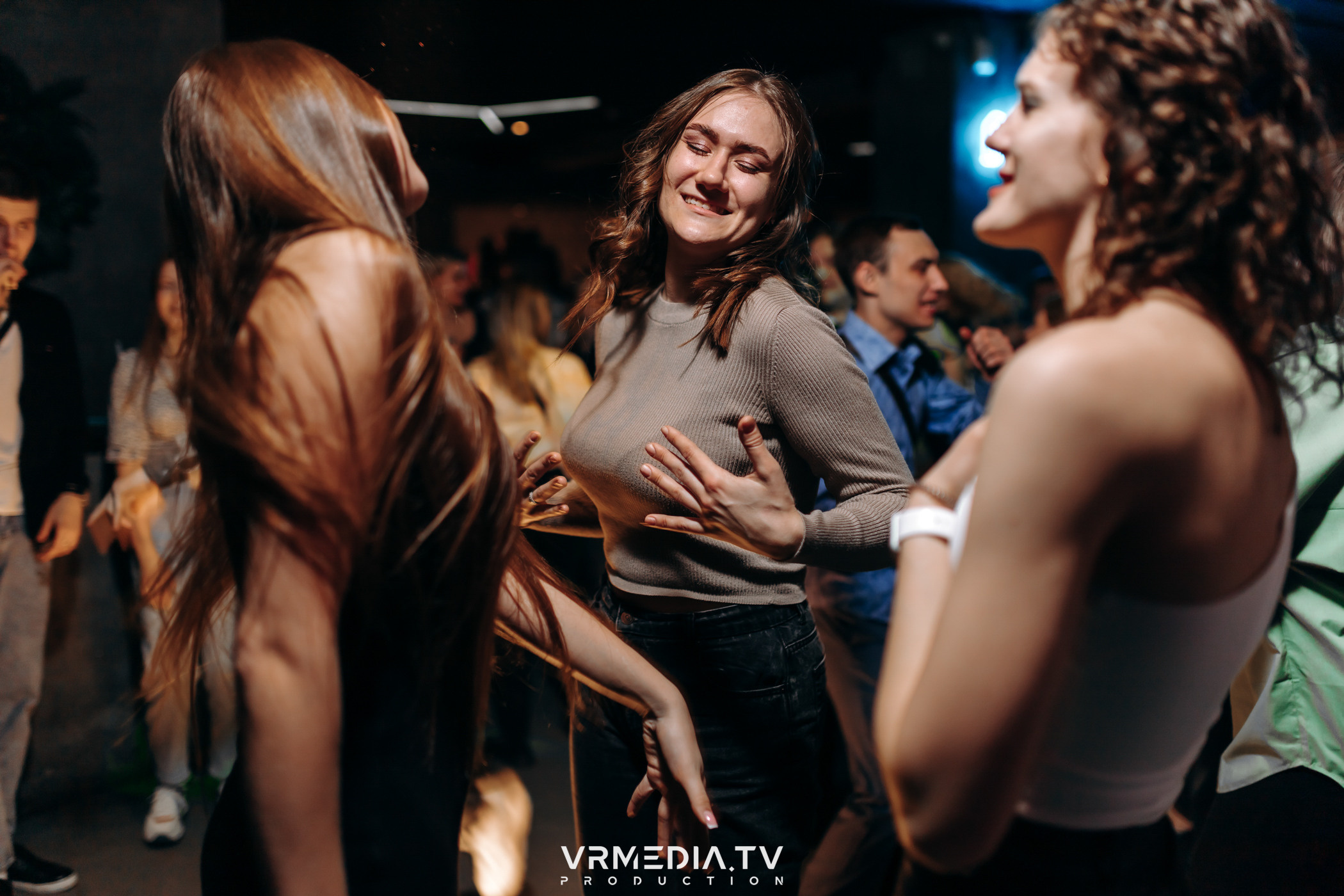 Выходные в баре «DOSKI»