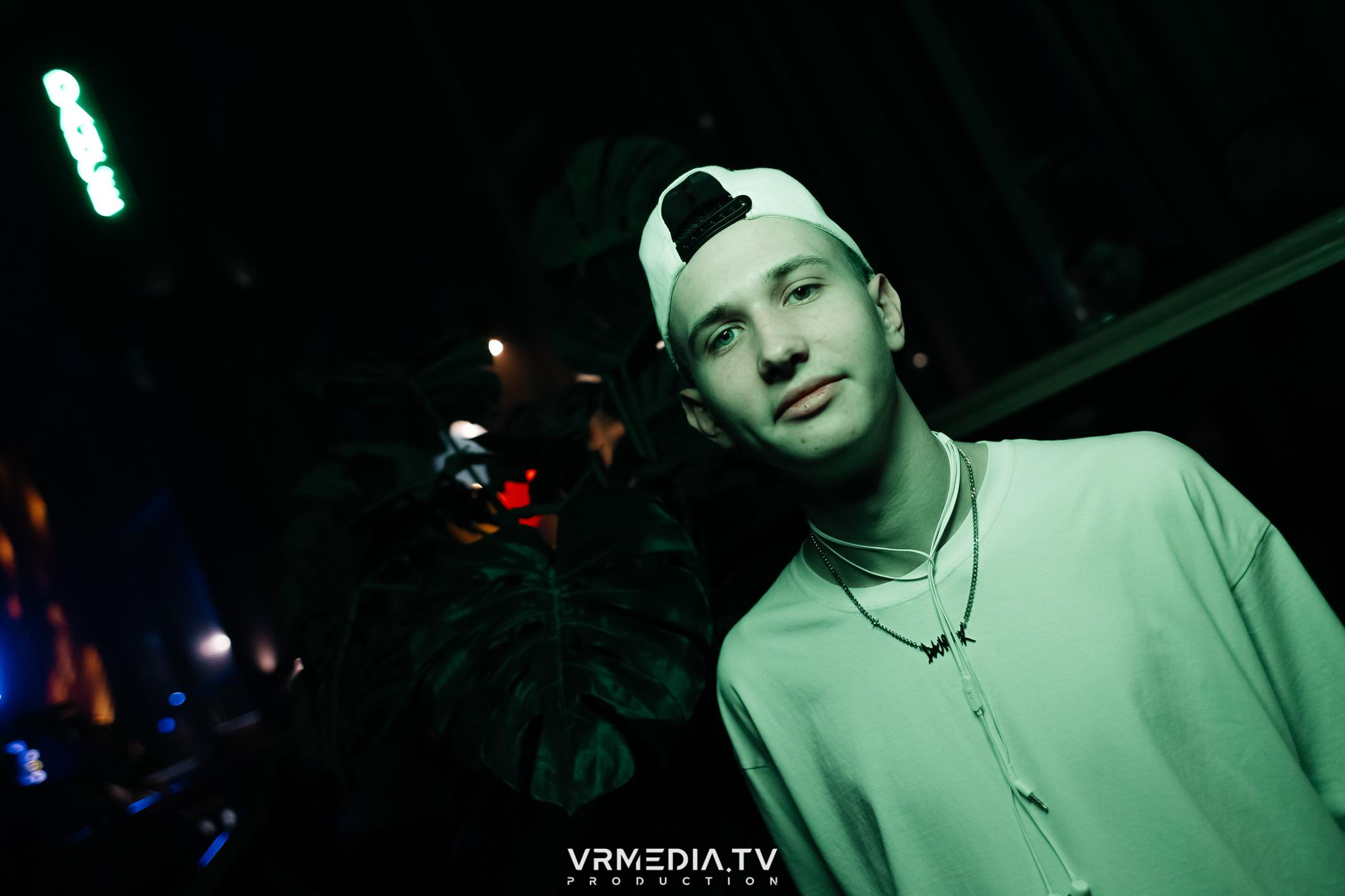 Выходные в баре «DOSKI»