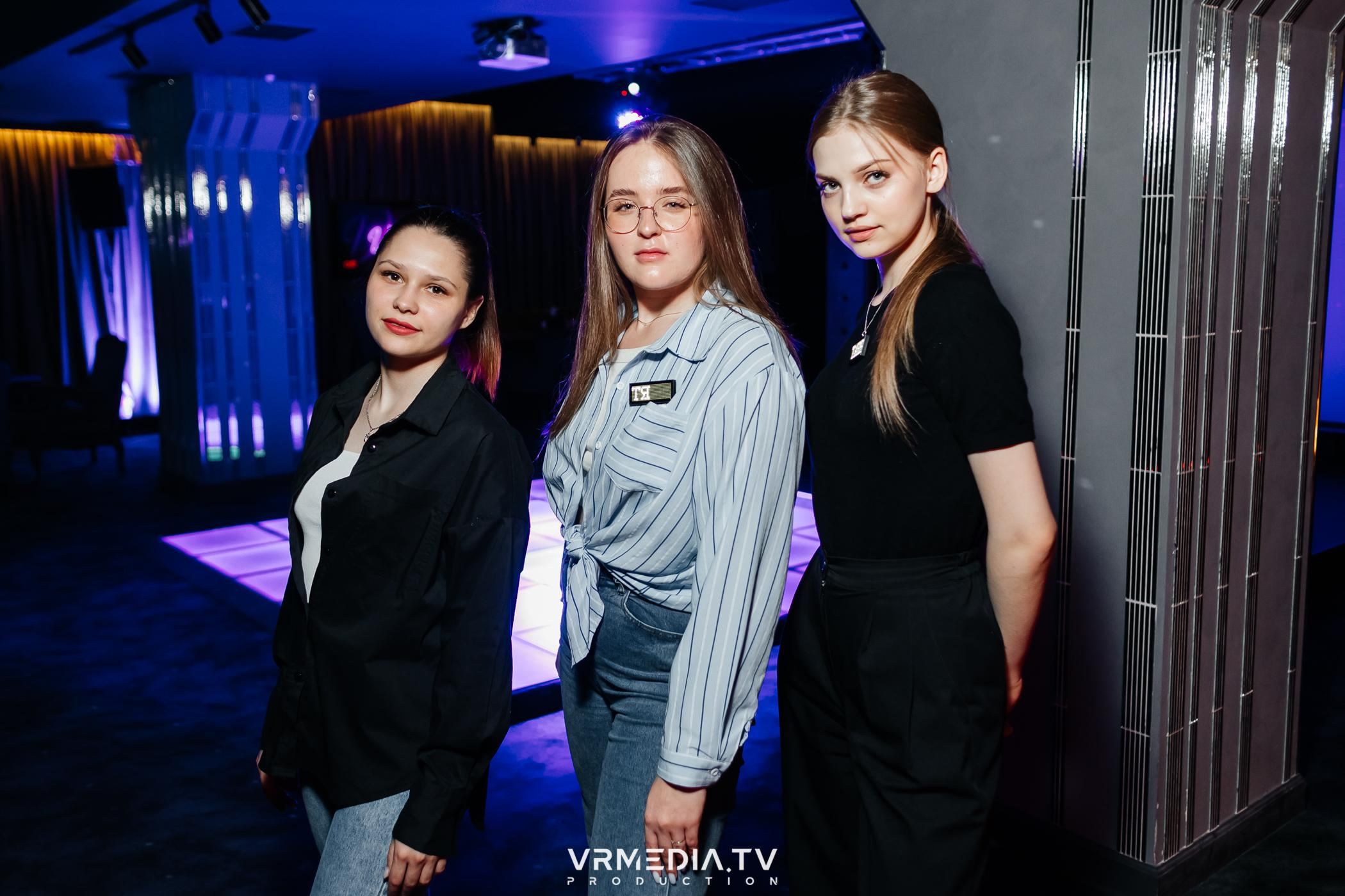 «Summer: ON» в караоке-баре «Volna»