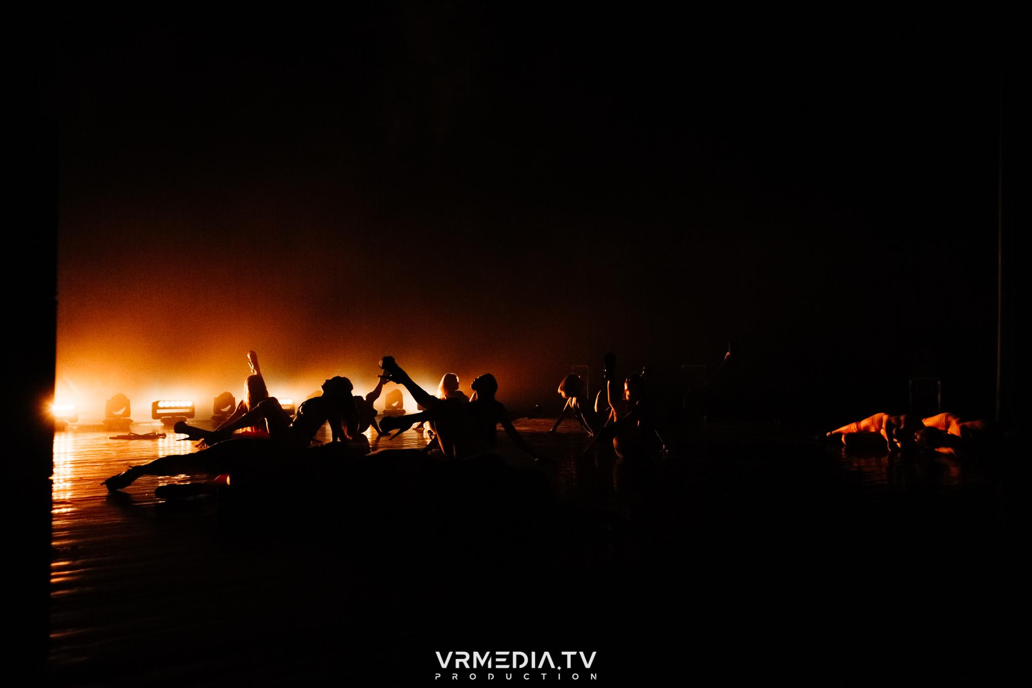 Пока все в доме