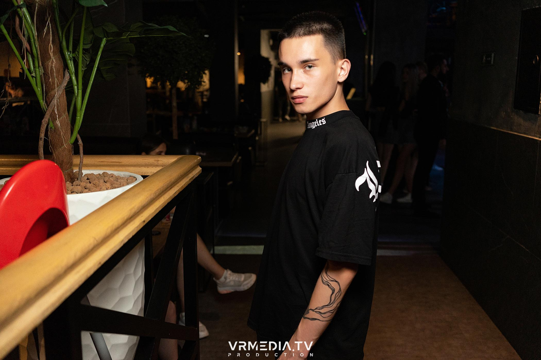 Выходные в баре «DOSKI»