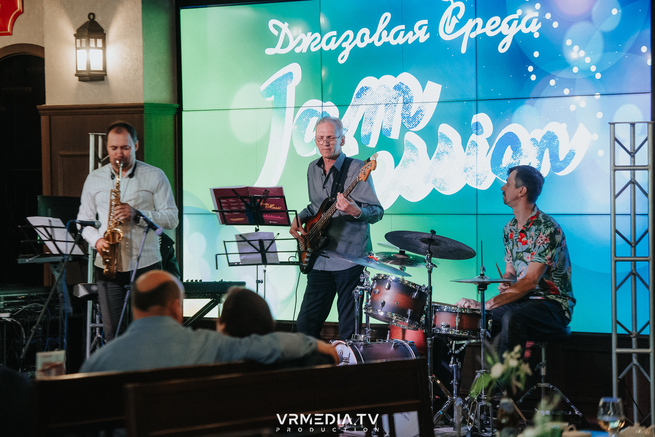 Джазовая среда: JAM SESSION