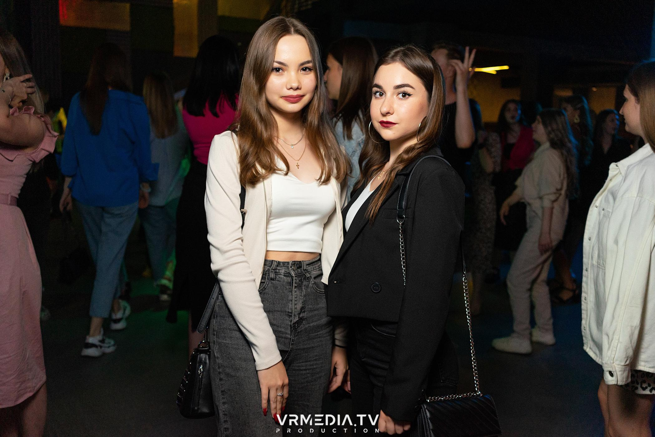 Выходные в баре «DOSKI»