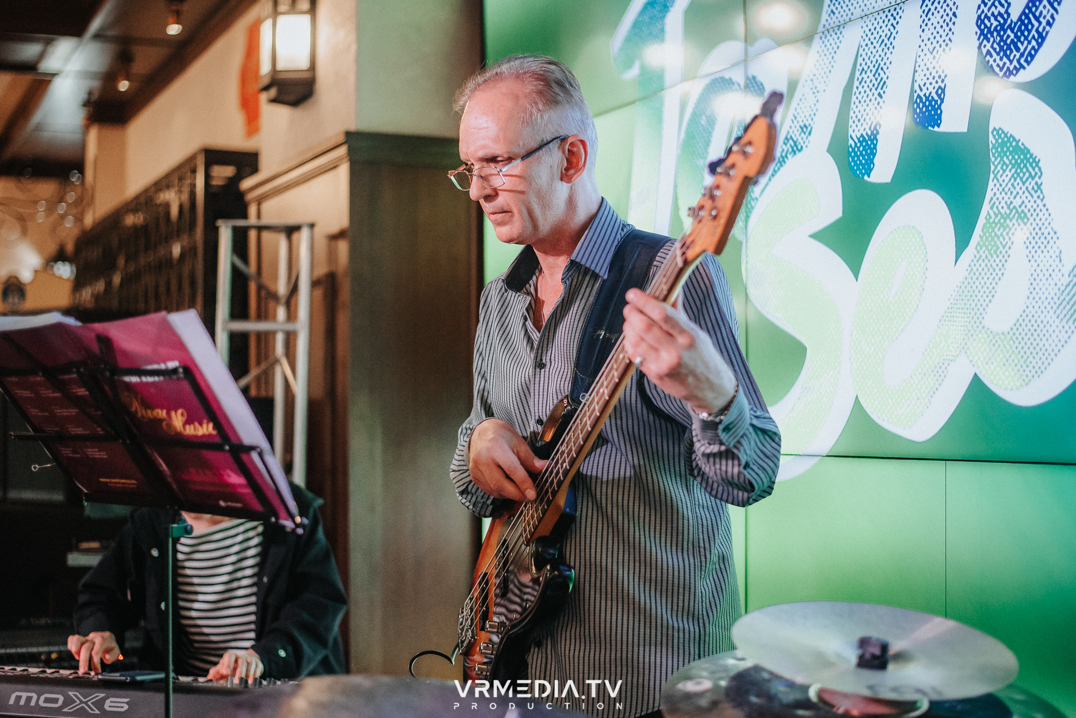 Джазовая среда: JAM SESSION