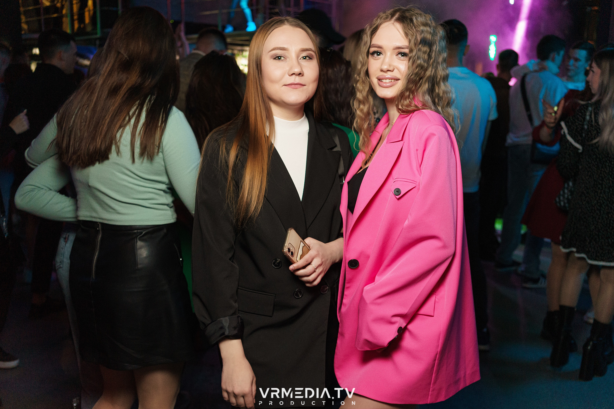 Выходные в баре «DOSKI»