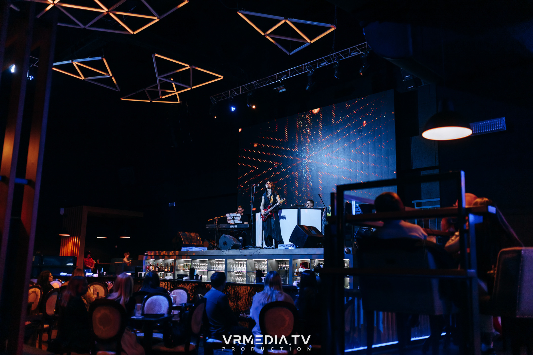 Джазовая среда: Игорь Тальков мл. и группа «МирИмиР»