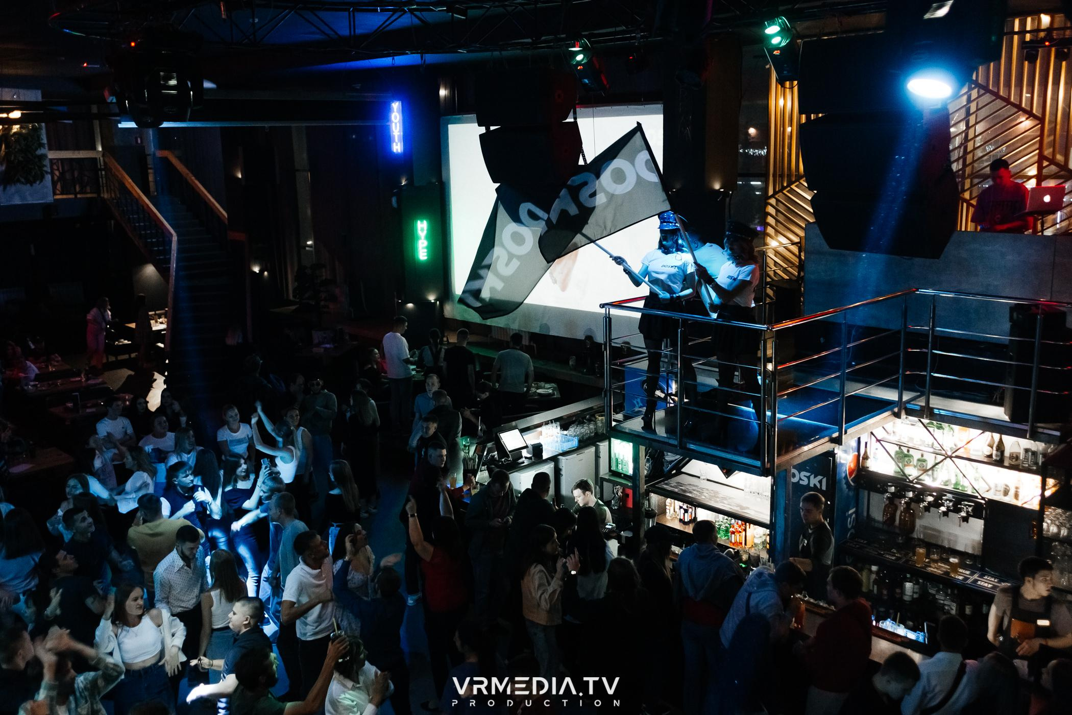 Дискотека 90-х в ресторане «Империя»