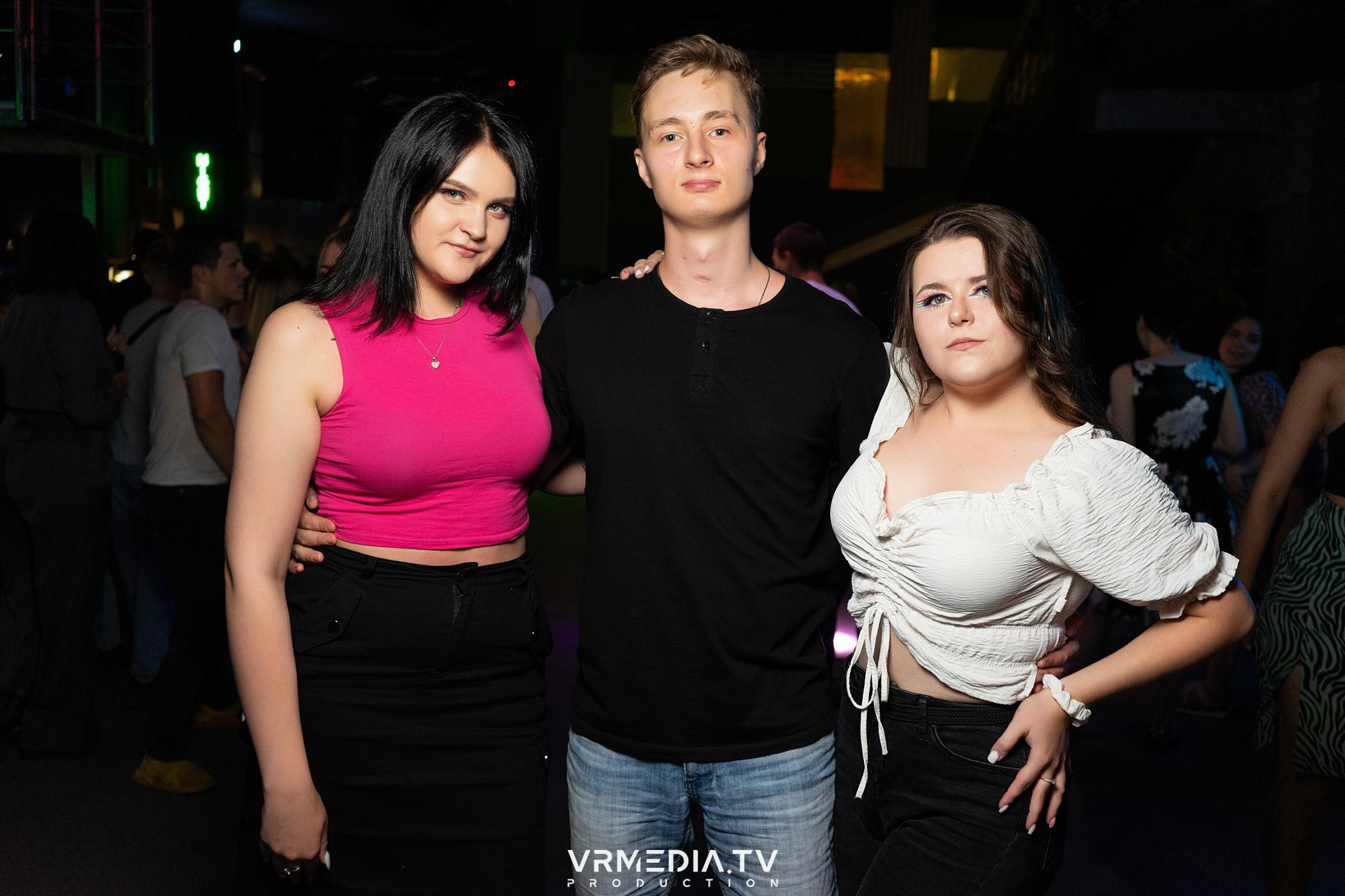 Выходные в баре «DOSKI»