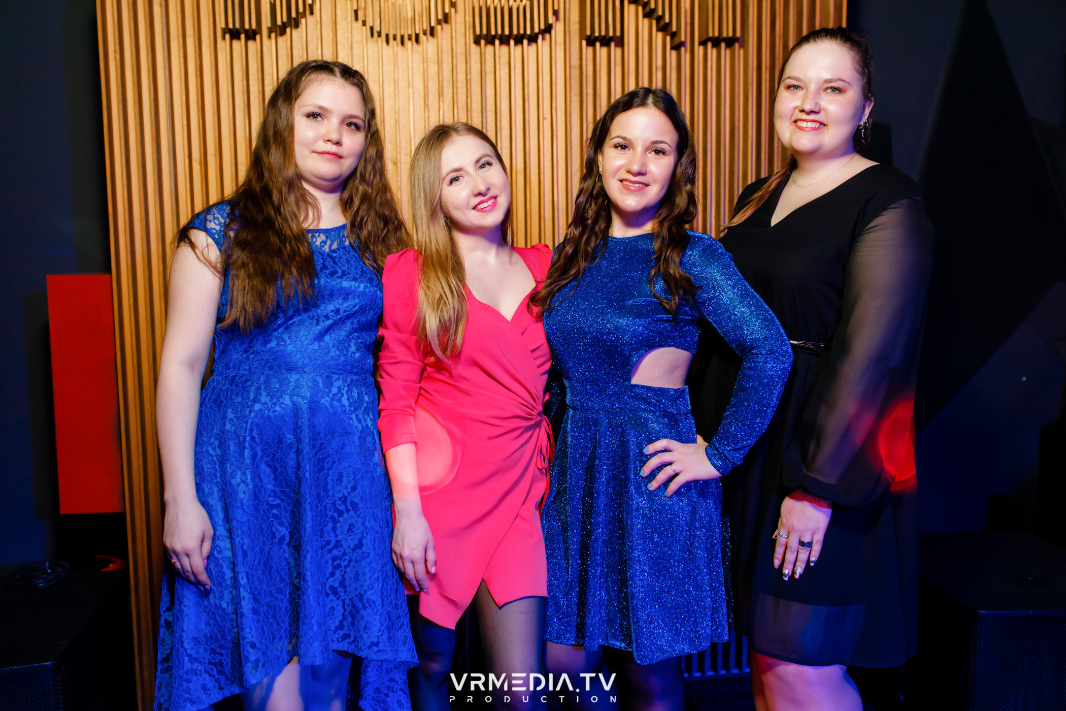 Выходные в баре «DOSKI»