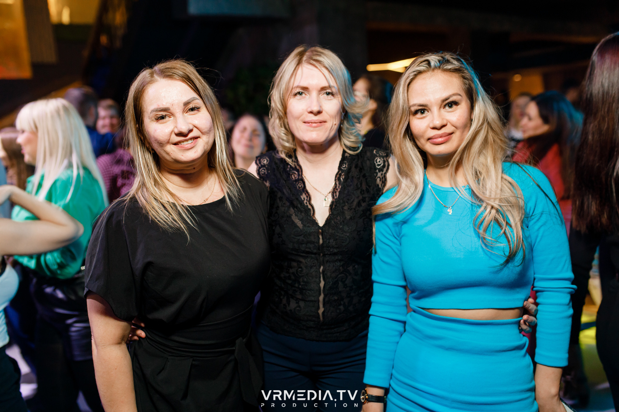 Выходные в баре «DOSKI»