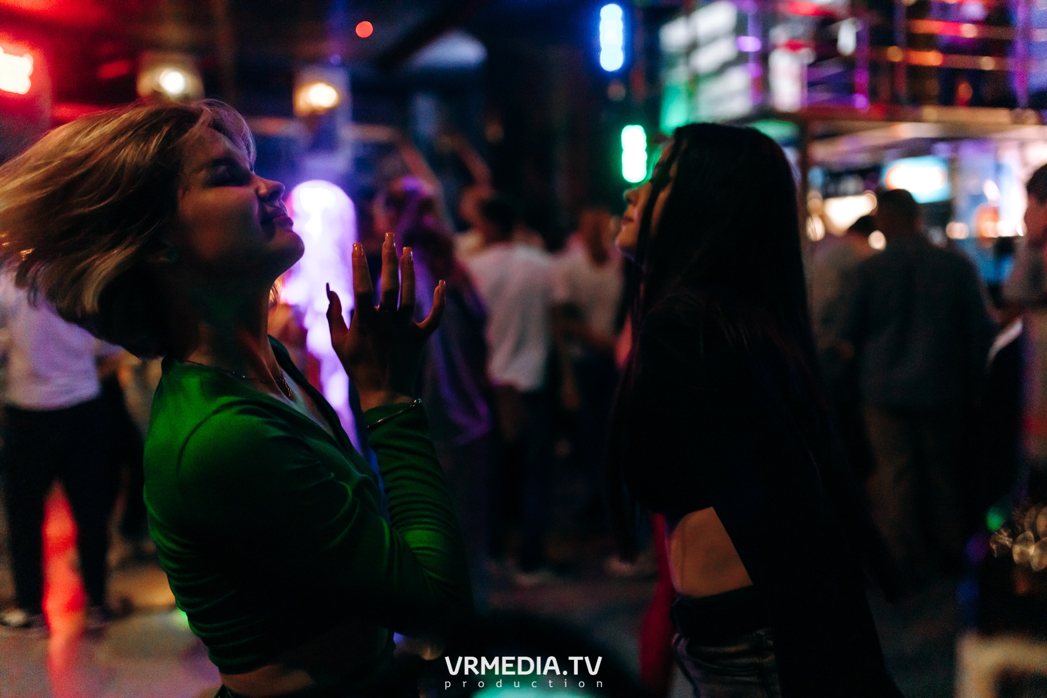 Выходные в баре «DOSKI»