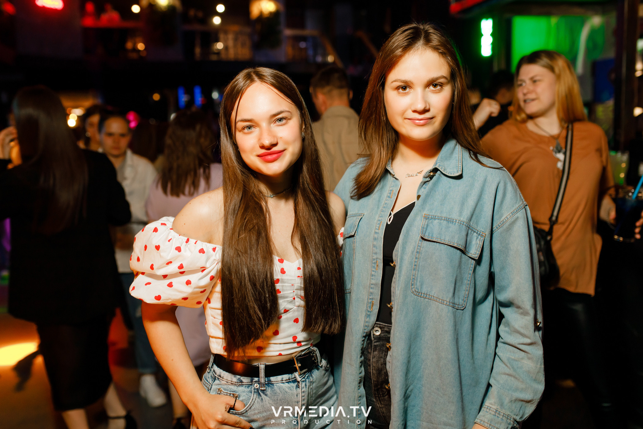 Выходные в баре «DOSKI»