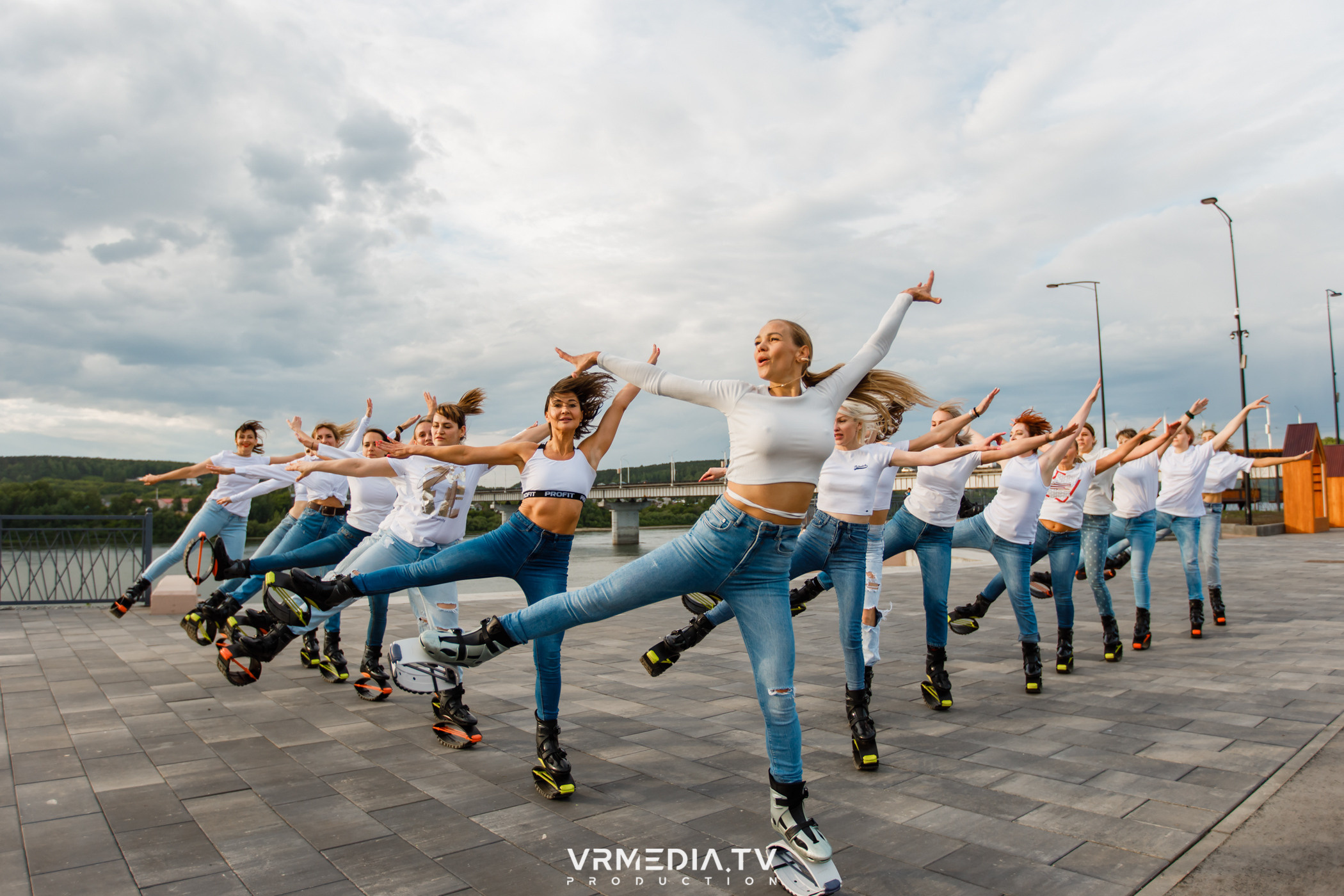 Открытая тренировка «Kangoo jumps»