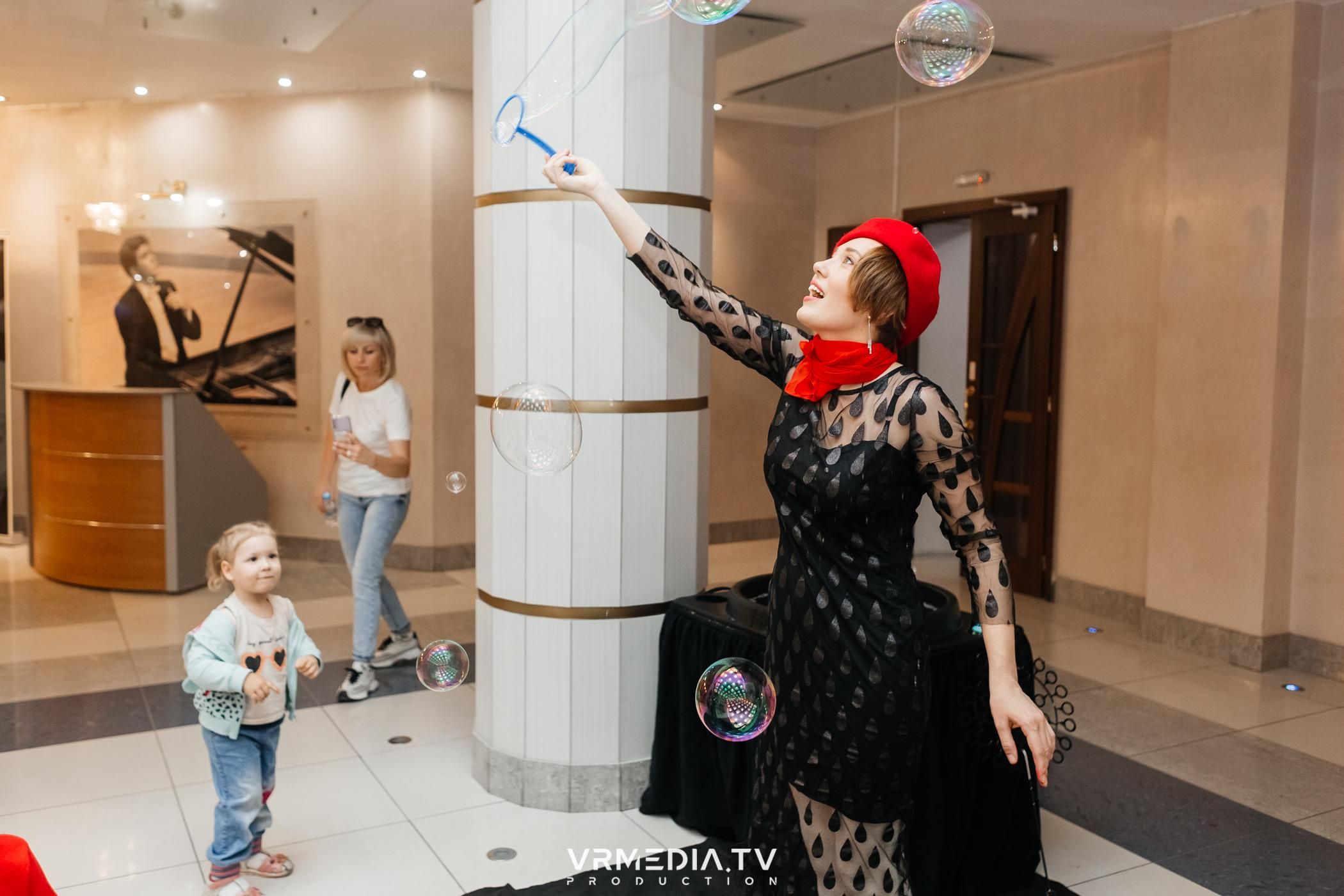 Пока все в доме