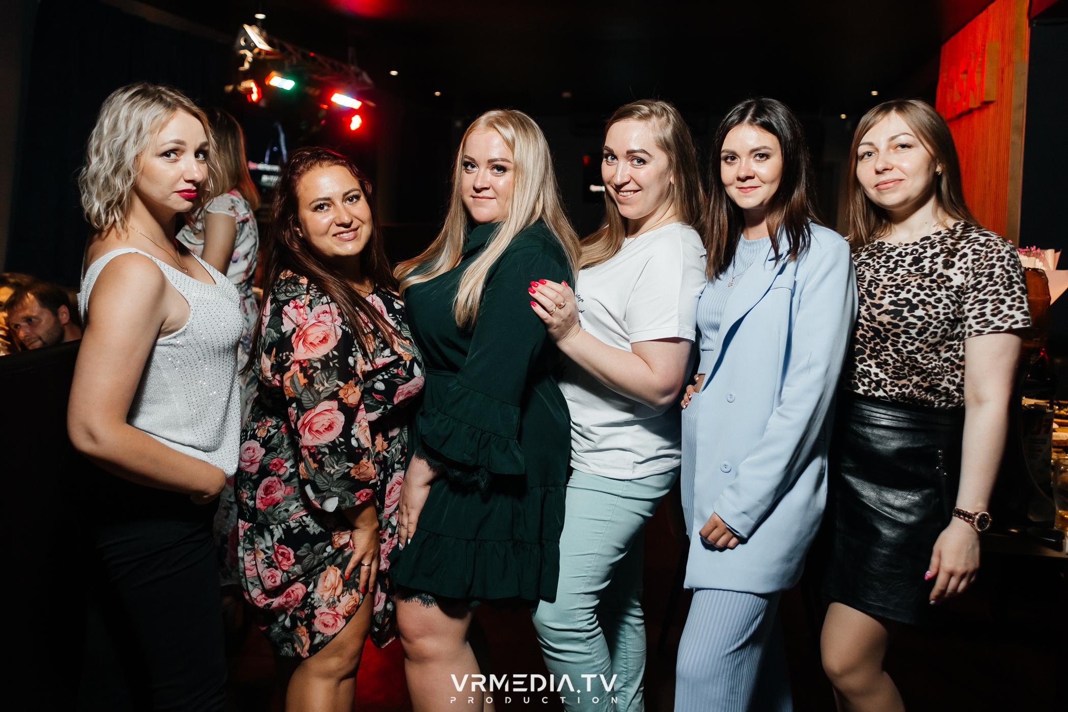 Выходные в баре «DOSKI»