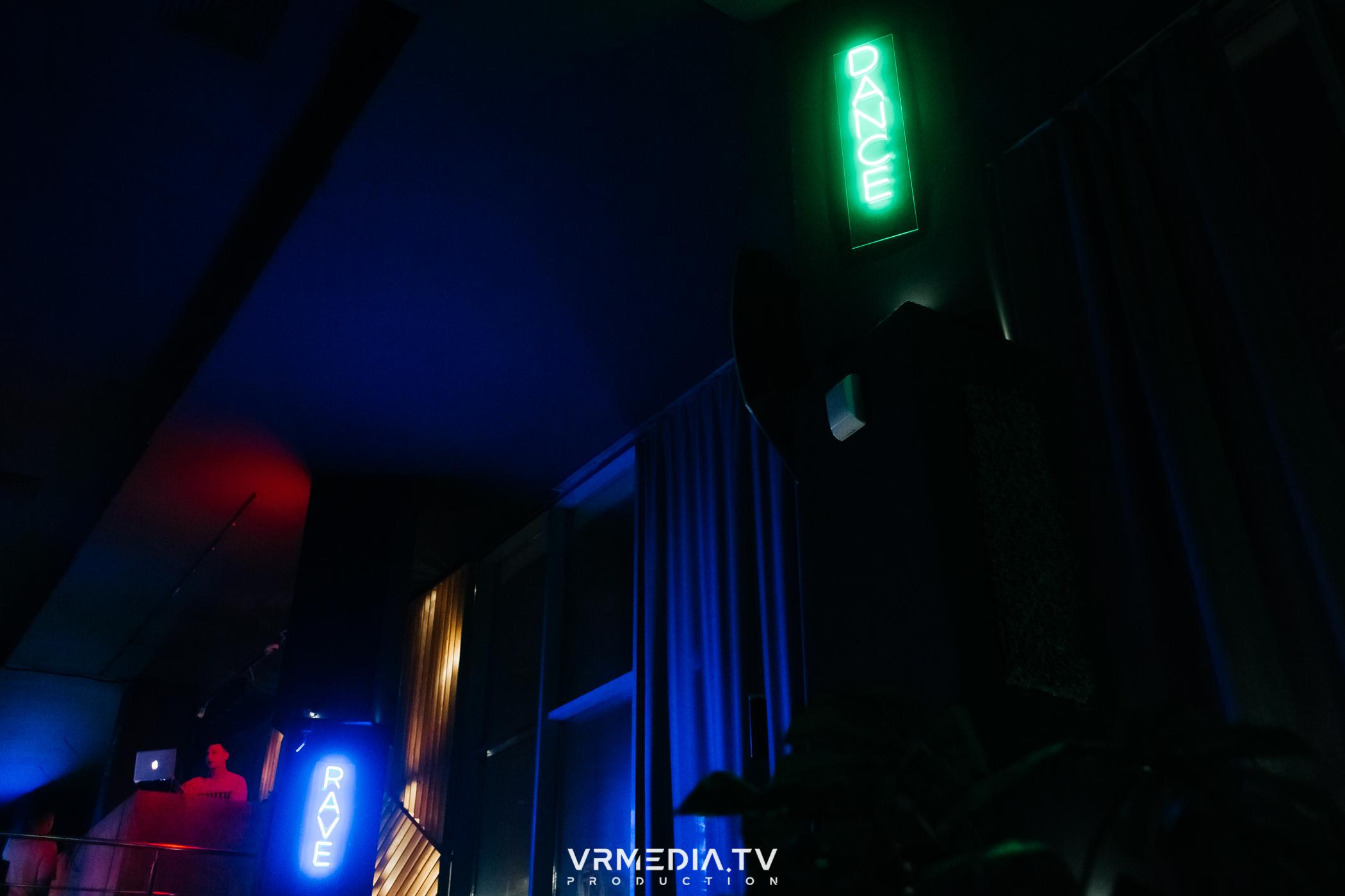 Выходные в баре «DOSKI»