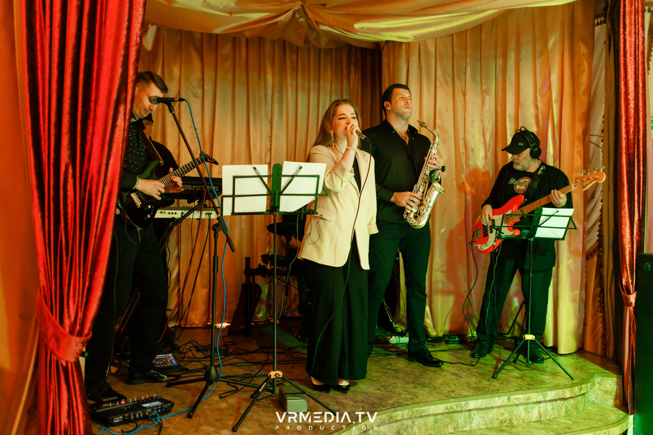 Выходные в ресторане «Лазурный Берег»