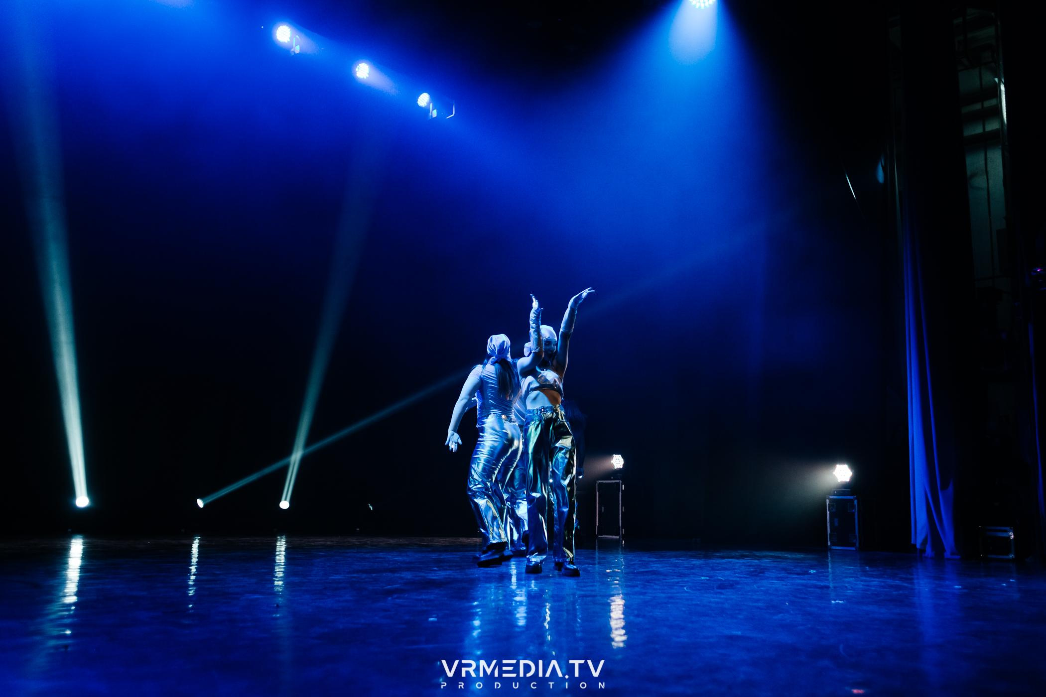 Пока все в доме