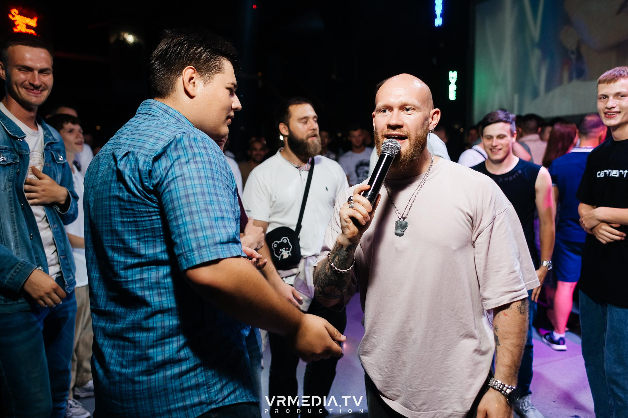 Выходные в баре «DOSKI»