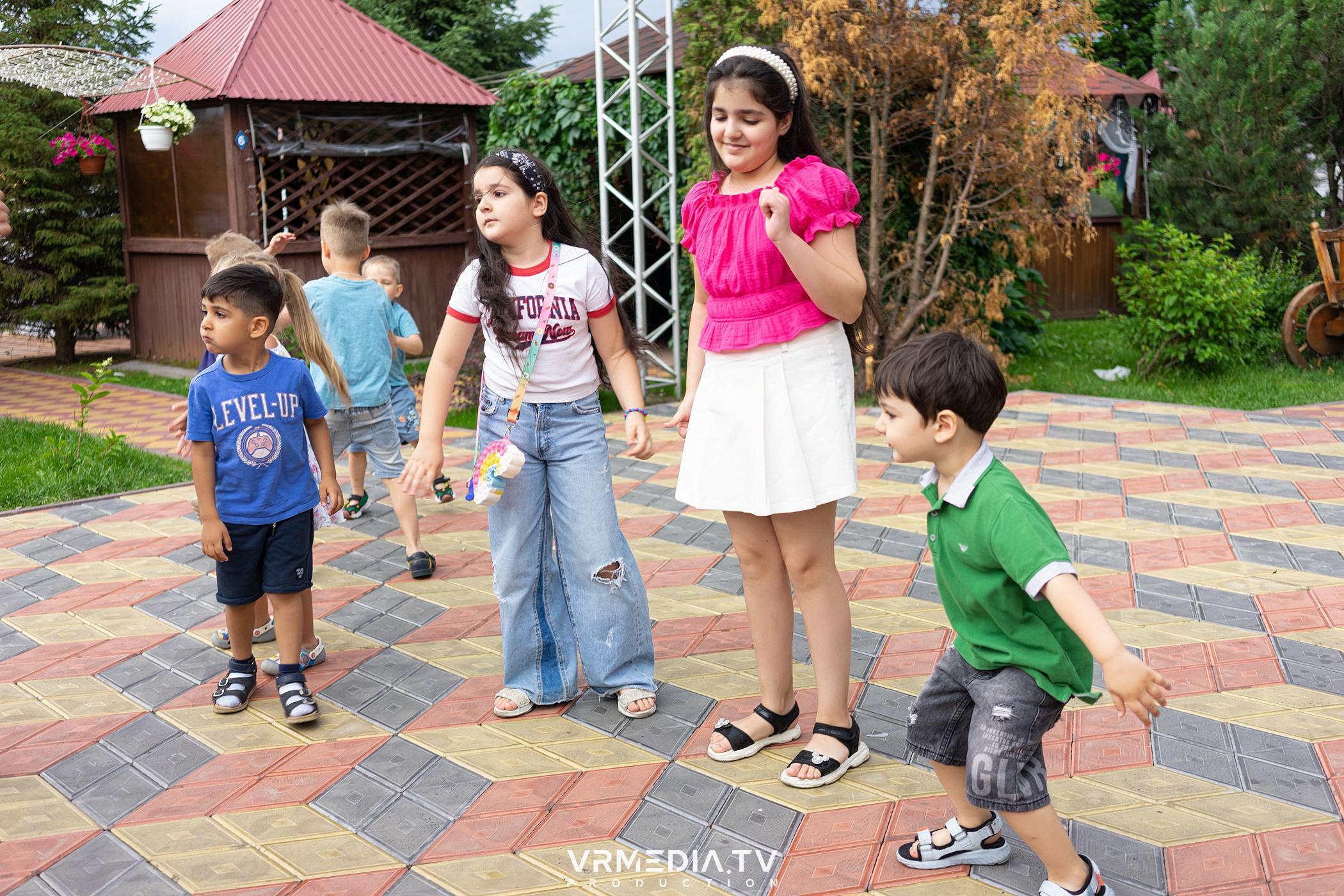 Детская вечеринка в ресторане «Лазурный Берег»