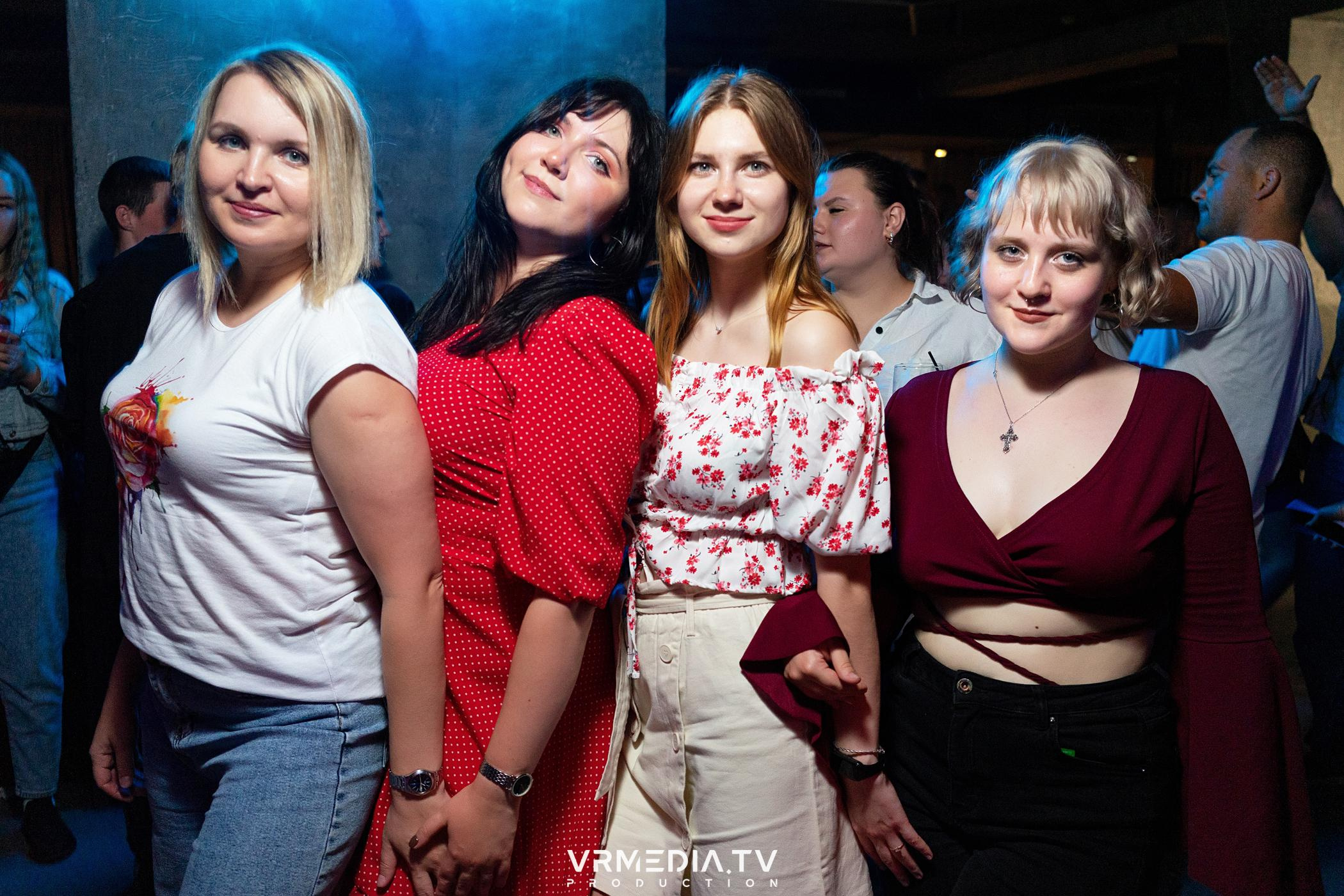 Выходные в баре «DOSKI»