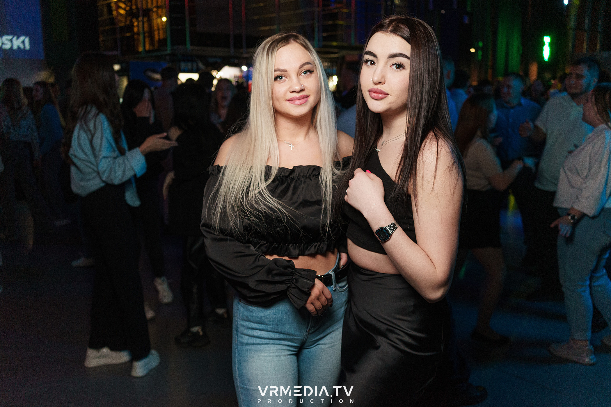 Выходные в баре «DOSKI»