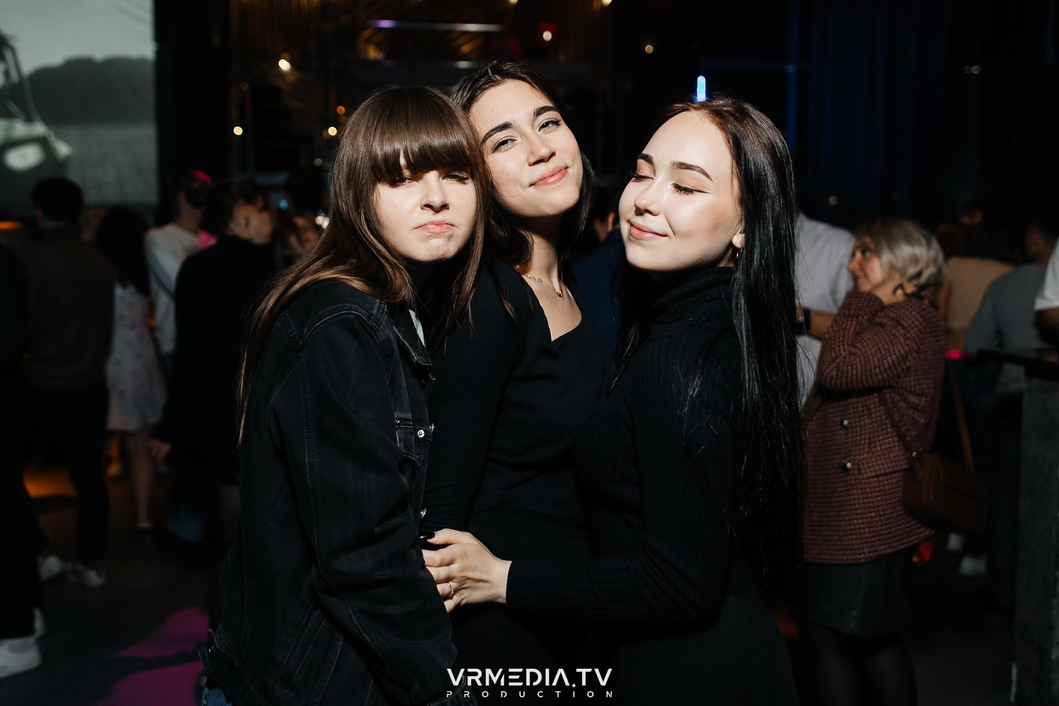 Выходные в баре «DOSKI»