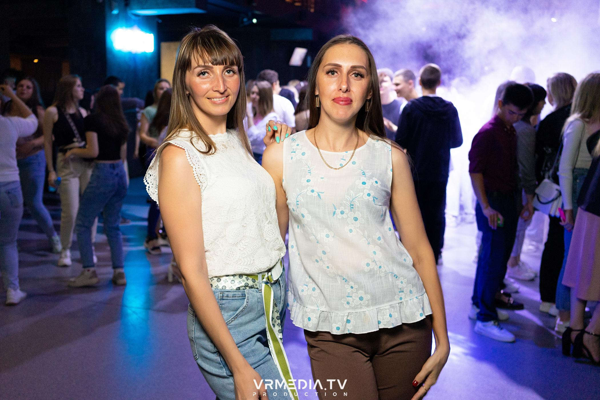 Выходные в баре «DOSKI»