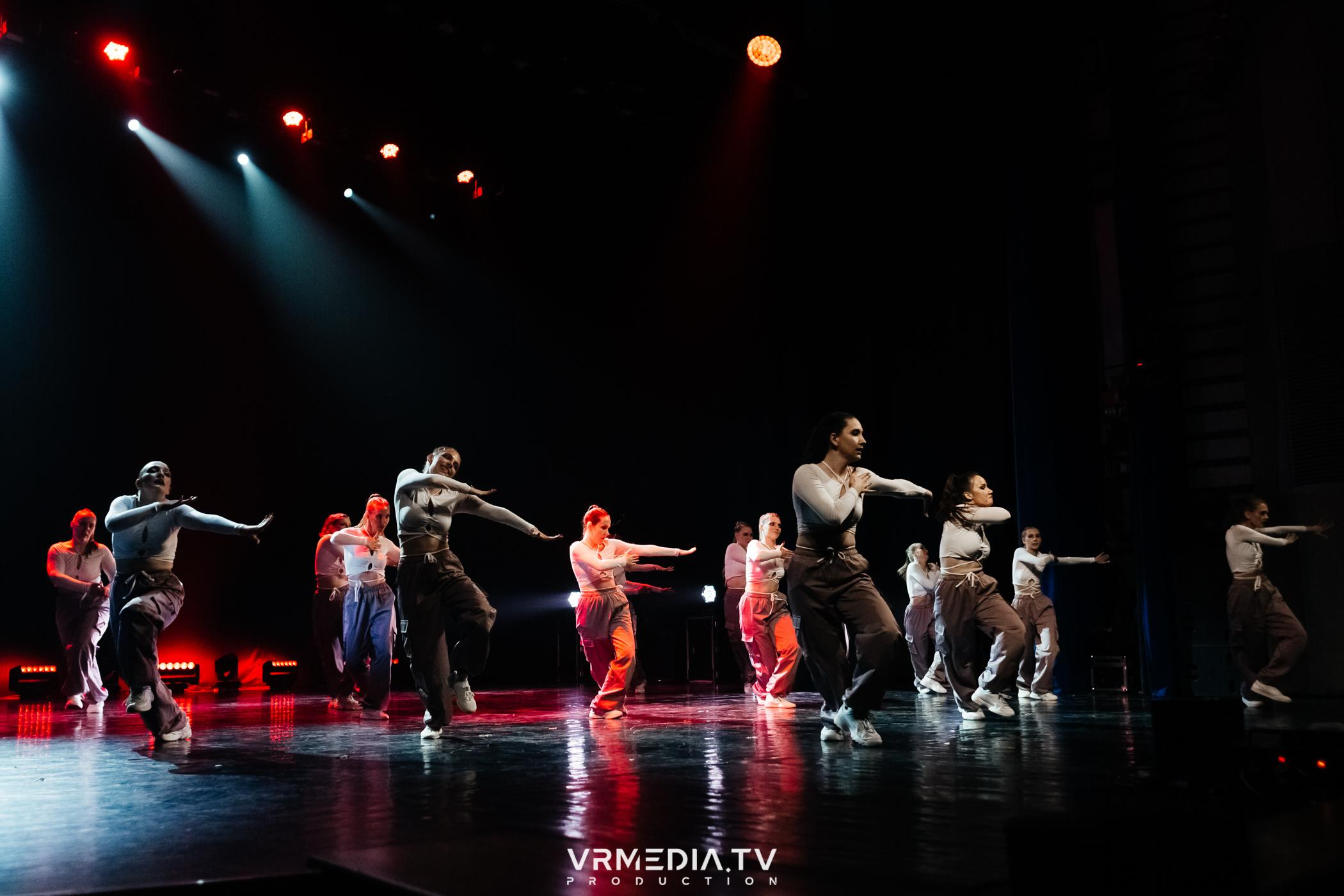 Пока все в доме