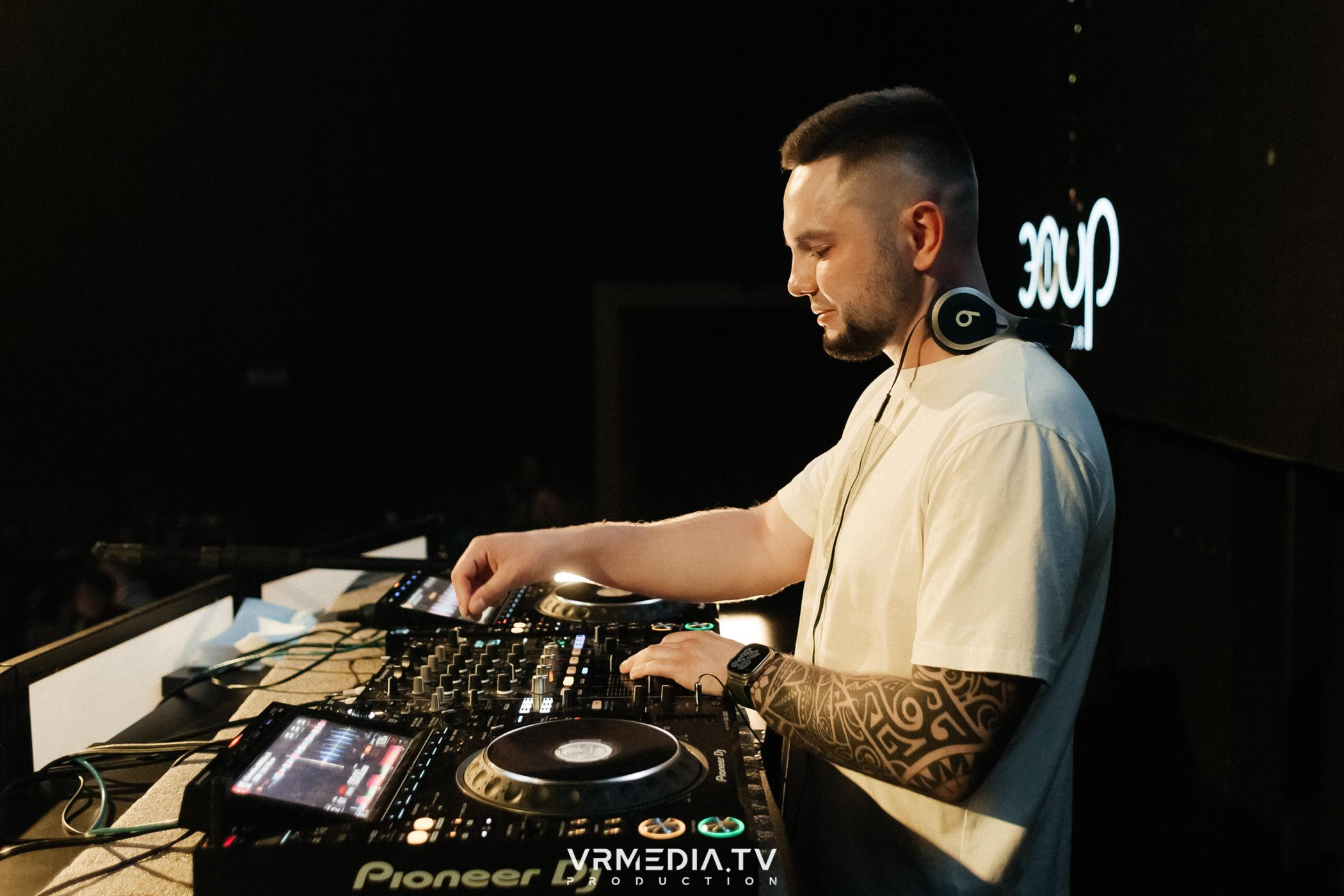 Выпускной школы диджеинга «Атмосфера»