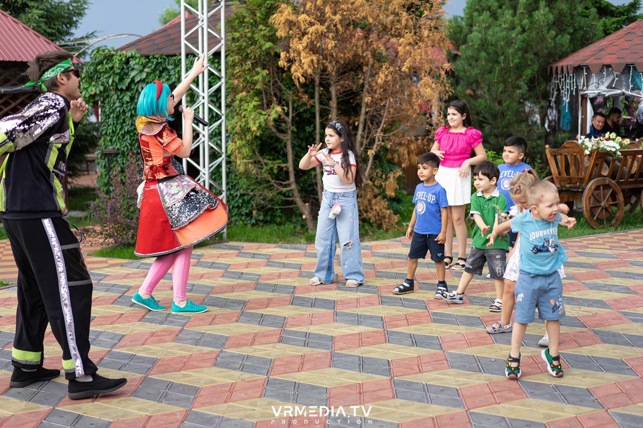 Детская вечеринка в ресторане «Лазурный Берег»