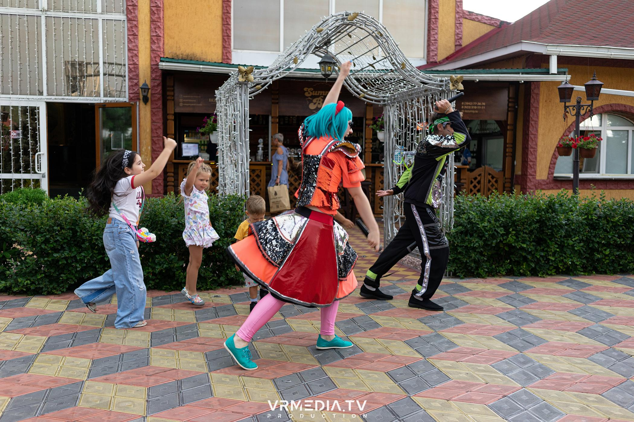 Детская вечеринка в ресторане «Лазурный Берег»