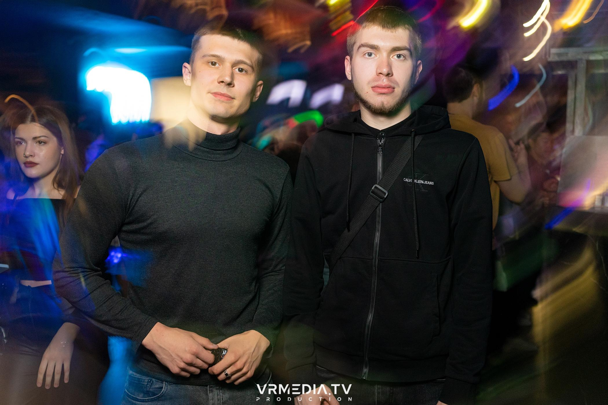 Выходные в баре «DOSKI»