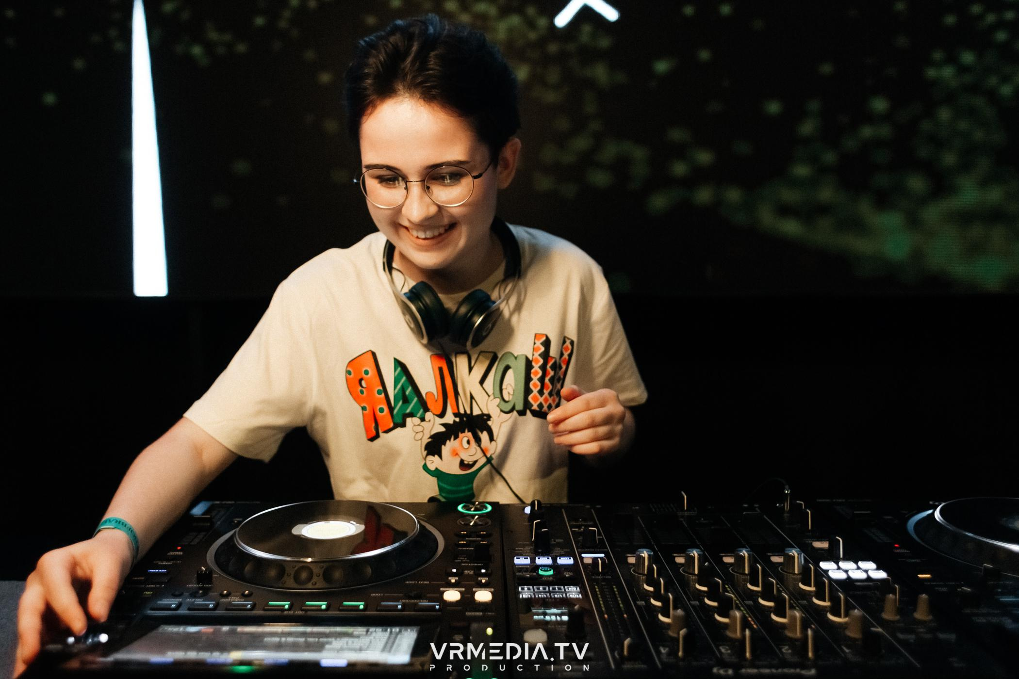 Выпускной школы диджеинга «Атмосфера»