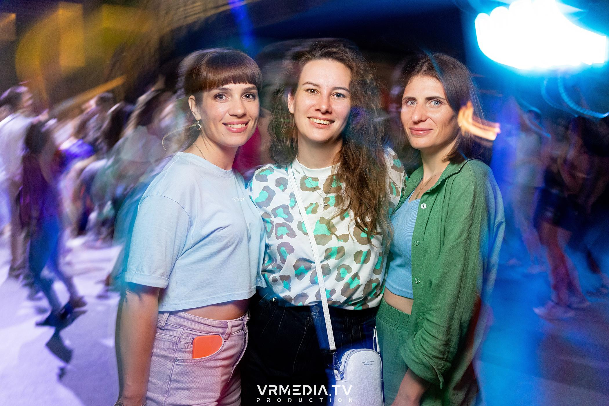 Выходные в баре «DOSKI»