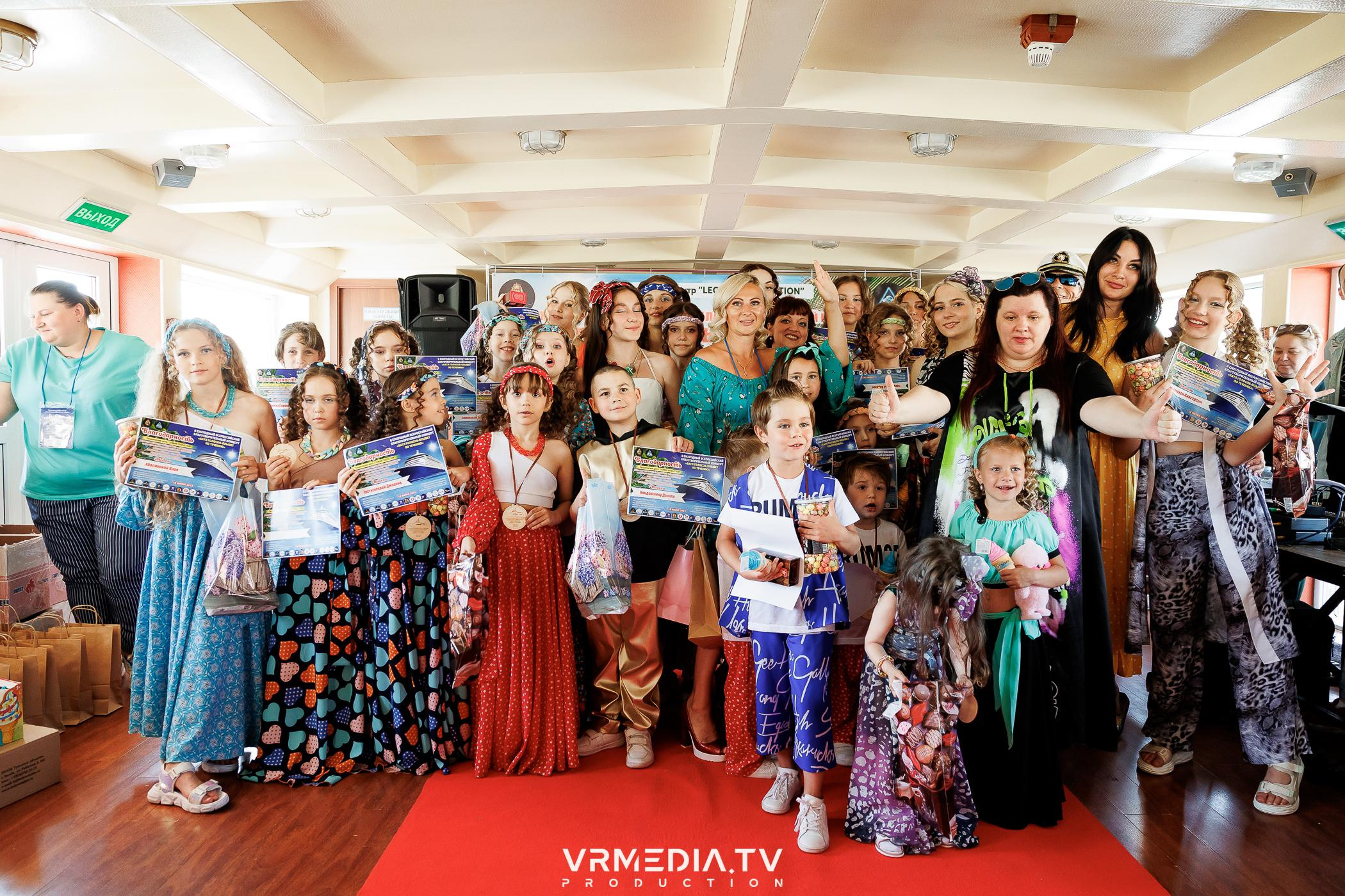 LEOMAR PRODUCTION: 8 БЛАГОТВОРИТЕЛЬНЫЙ КОНЦЕРТ «БАТЛ ГОЛОСОВ-ПЛЫВЕТ П