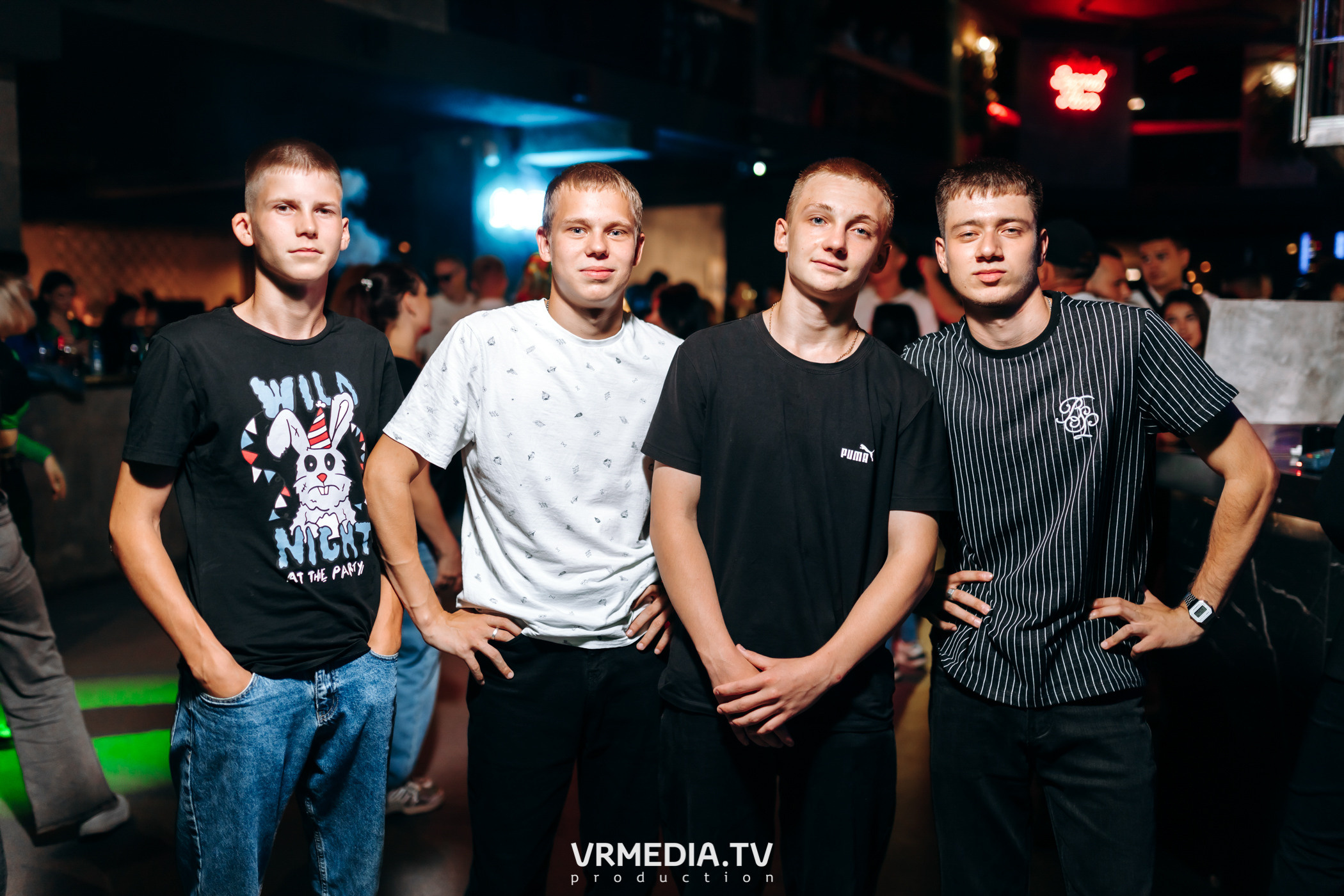 Выходные в баре «DOSKI»