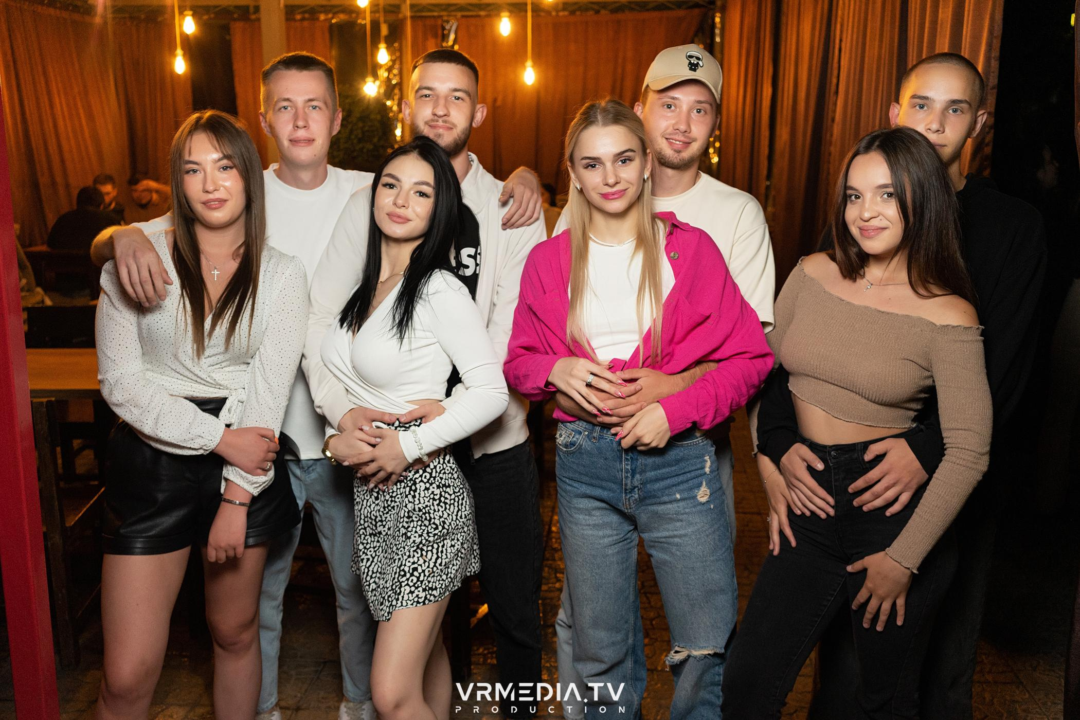 Выходные в баре «DOSKI»