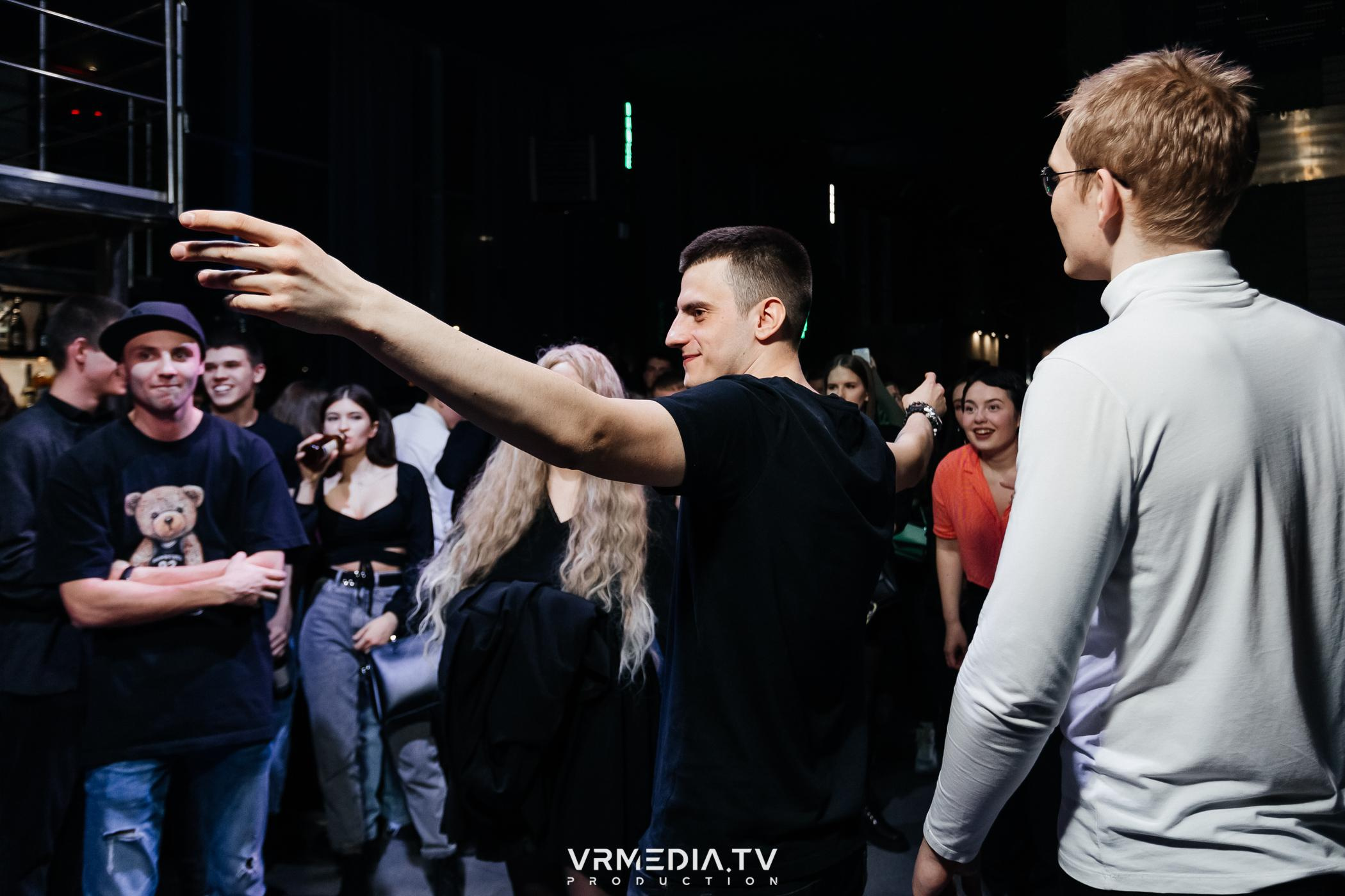 Выходные в баре «DOSKI»