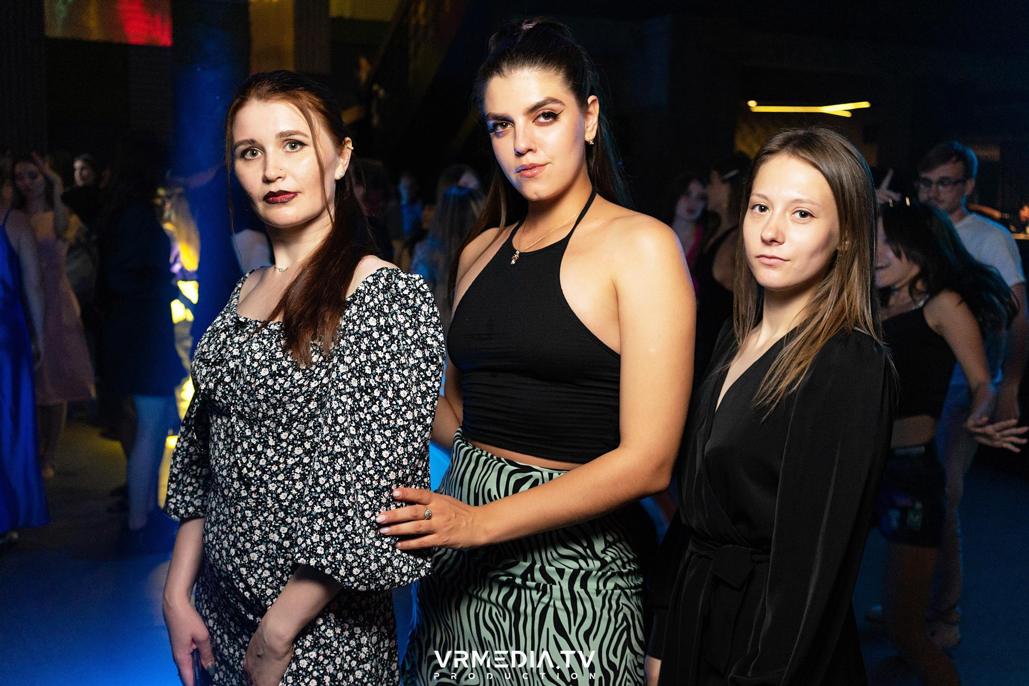 Выходные в баре «DOSKI»