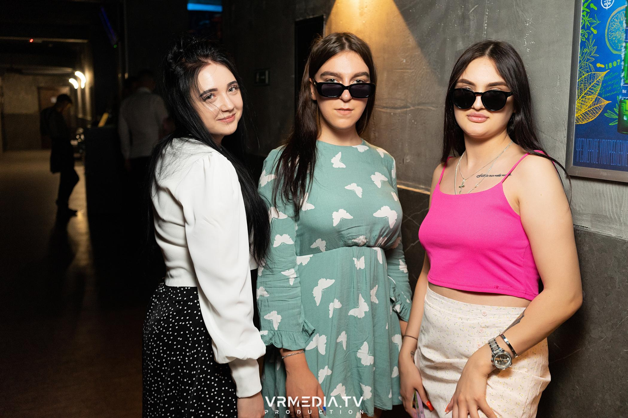 Выходные в баре «DOSKI»