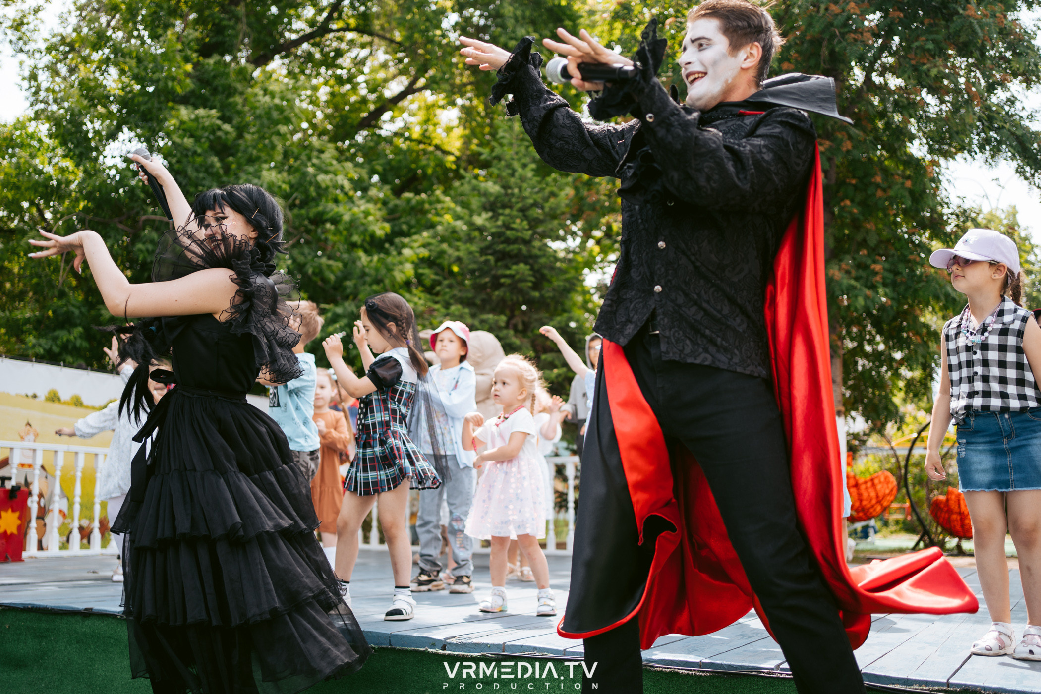 Спектакль «Монстры на каникулах» от студии чудес «Алиса»