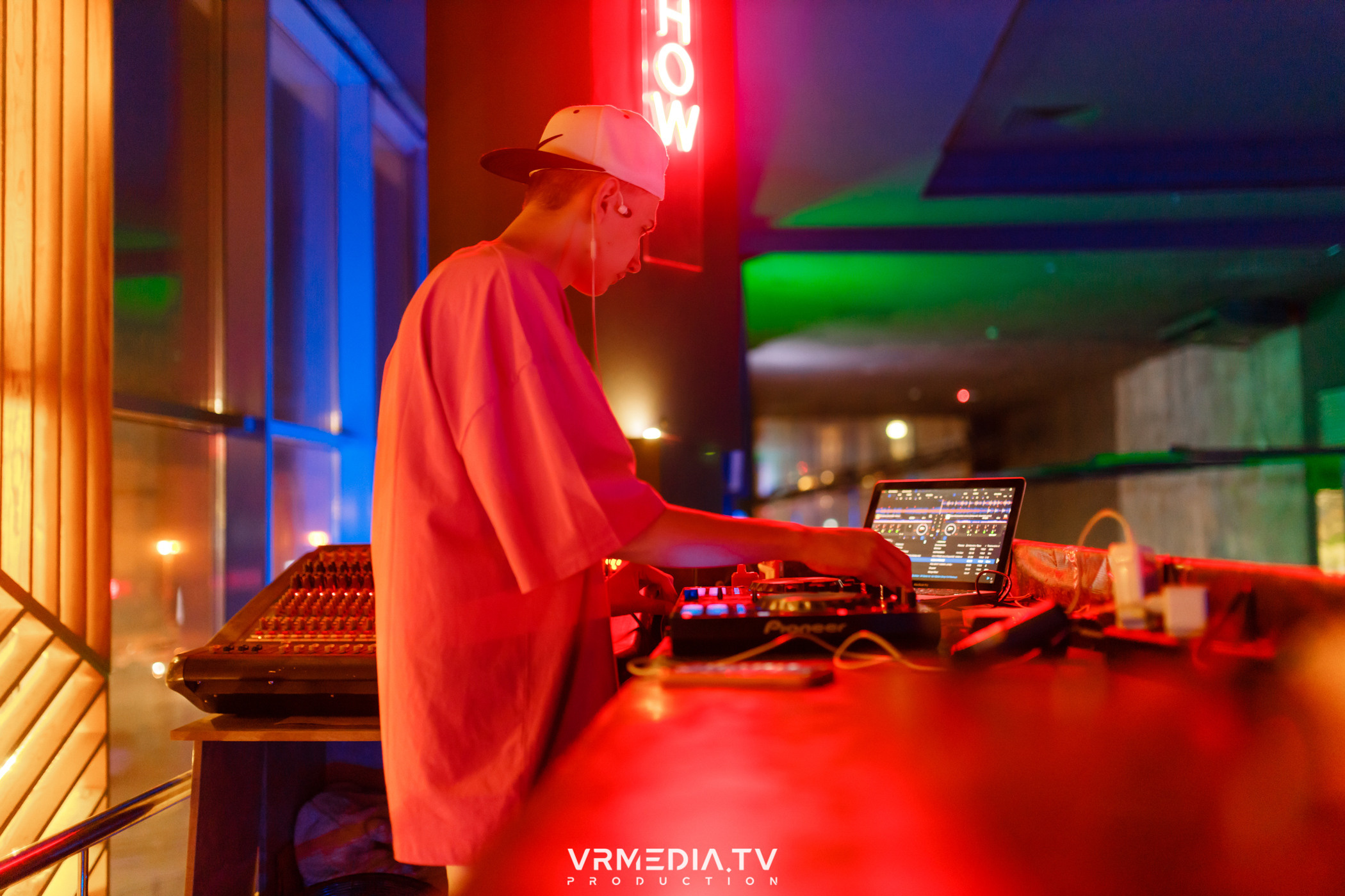 Выходные в баре «DOSKI»