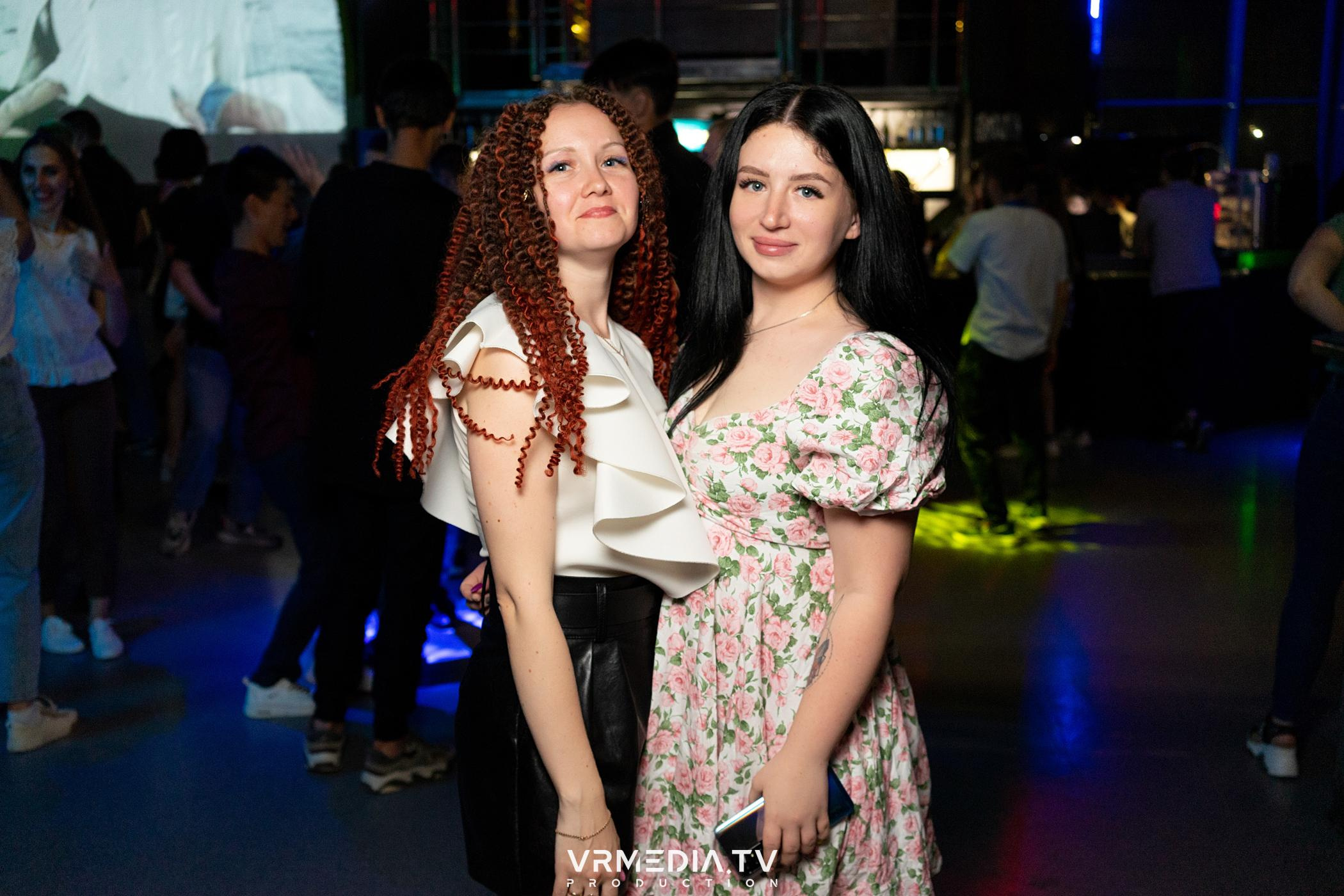 Выходные в баре «DOSKI»