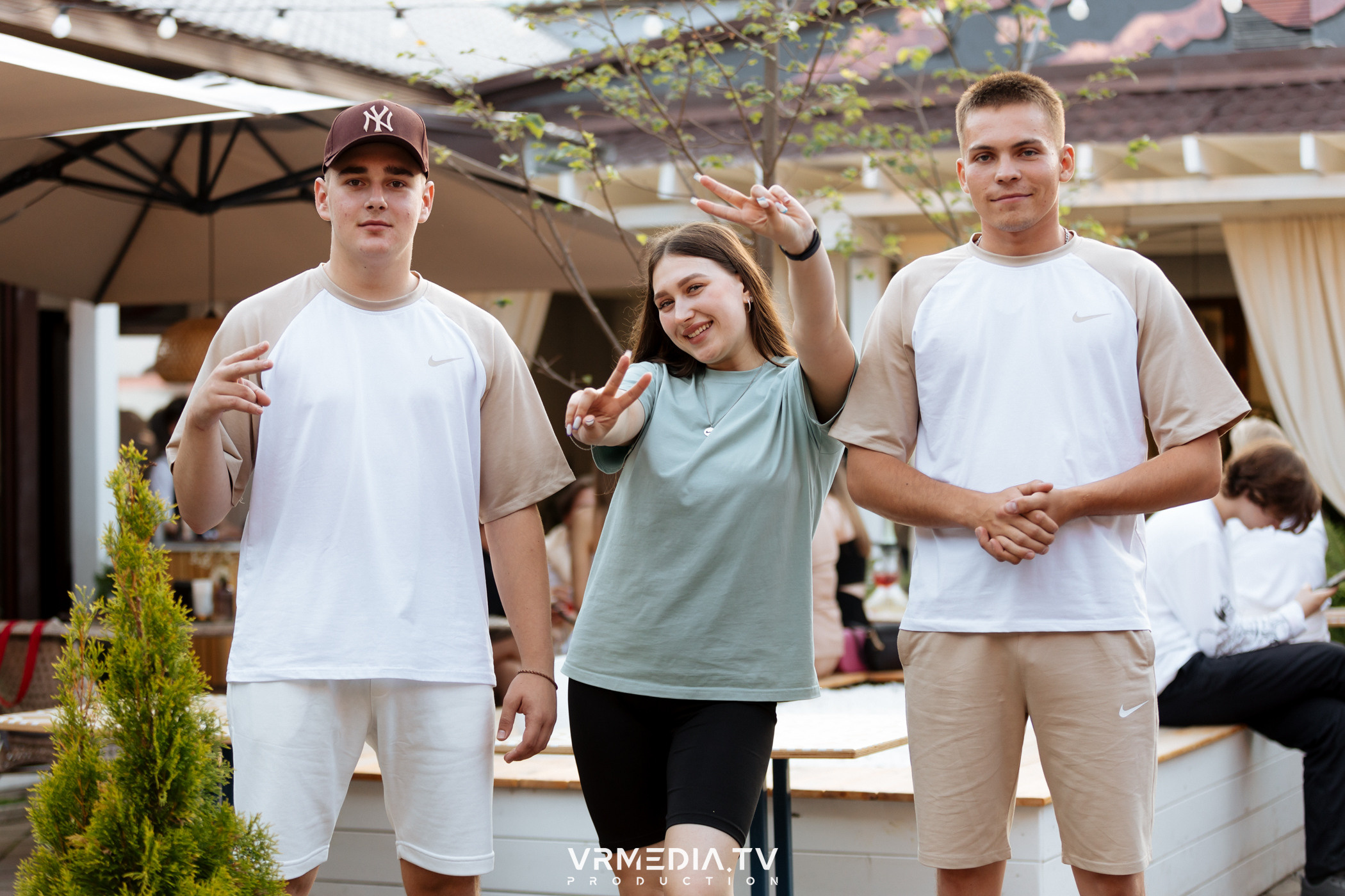 «Среда — маленькая пятница» в караоке-бар «OPERA»