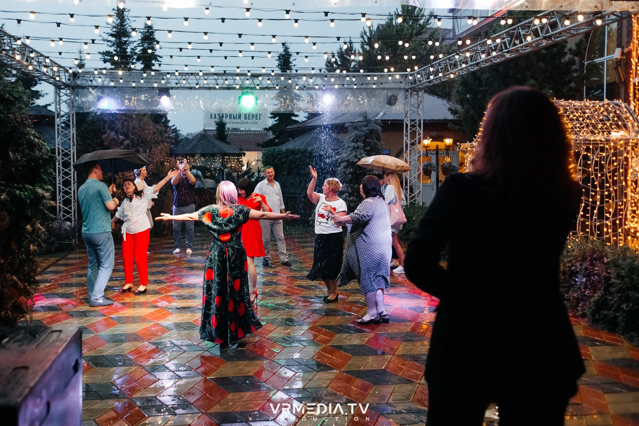 Выходные в ресторане «Лазурный берег»